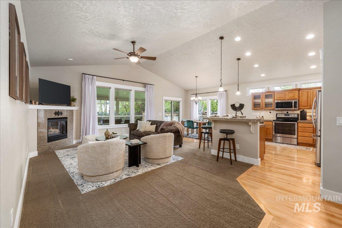 5710 W Grover, Boise, Idaho 83705, 3 Bedrooms, 2 Bathrooms, Residential For Sale, Price $539,900,MLS 98982511