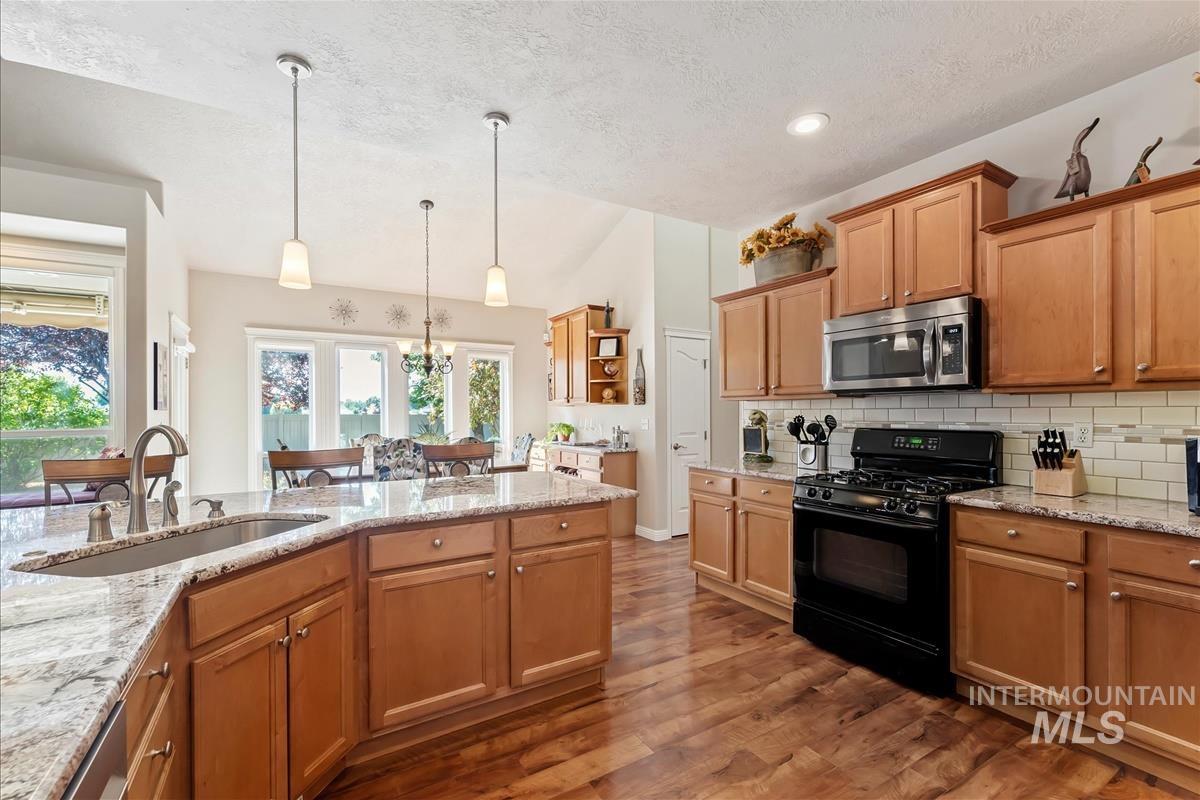 9999 W Hollandale Drive, Boise, Idaho 83709, 4 Bedrooms, 2.5 Bathrooms, Residential For Sale, Price $639,900,MLS 98982512