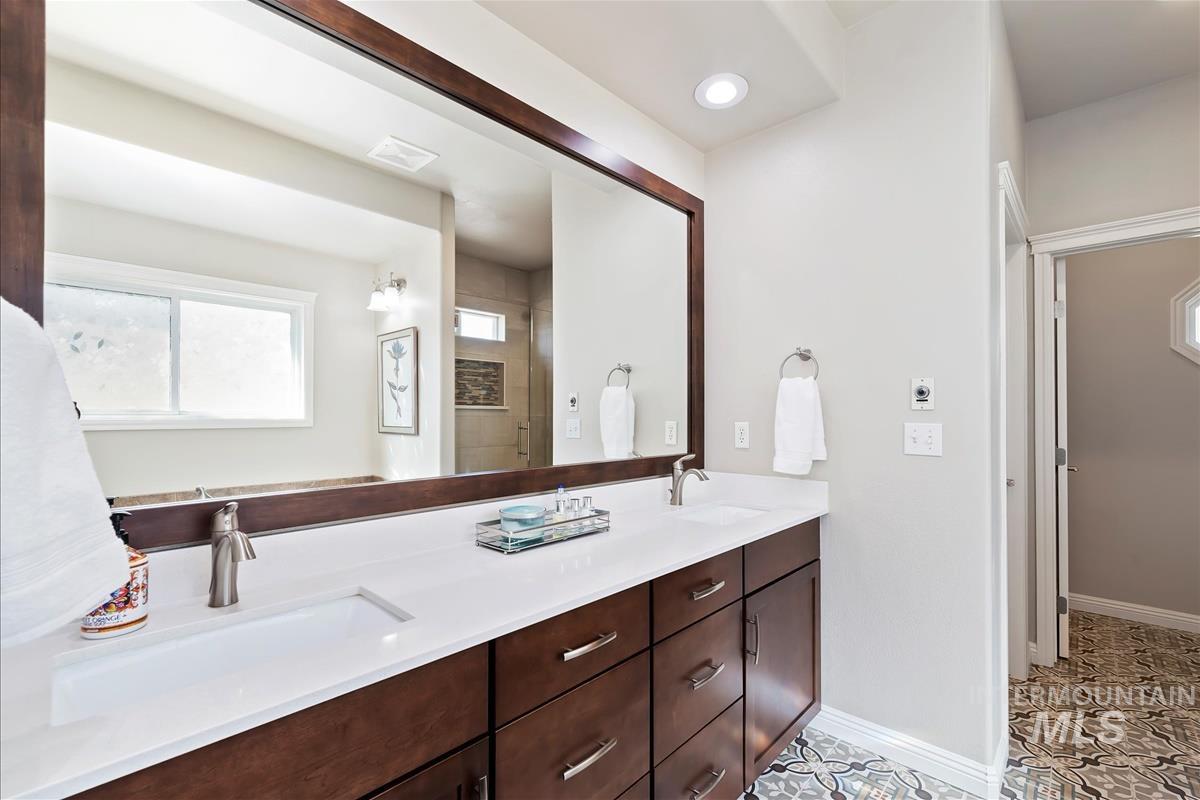 9999 W Hollandale Drive, Boise, Idaho 83709, 4 Bedrooms, 2.5 Bathrooms, Residential For Sale, Price $639,900,MLS 98982512