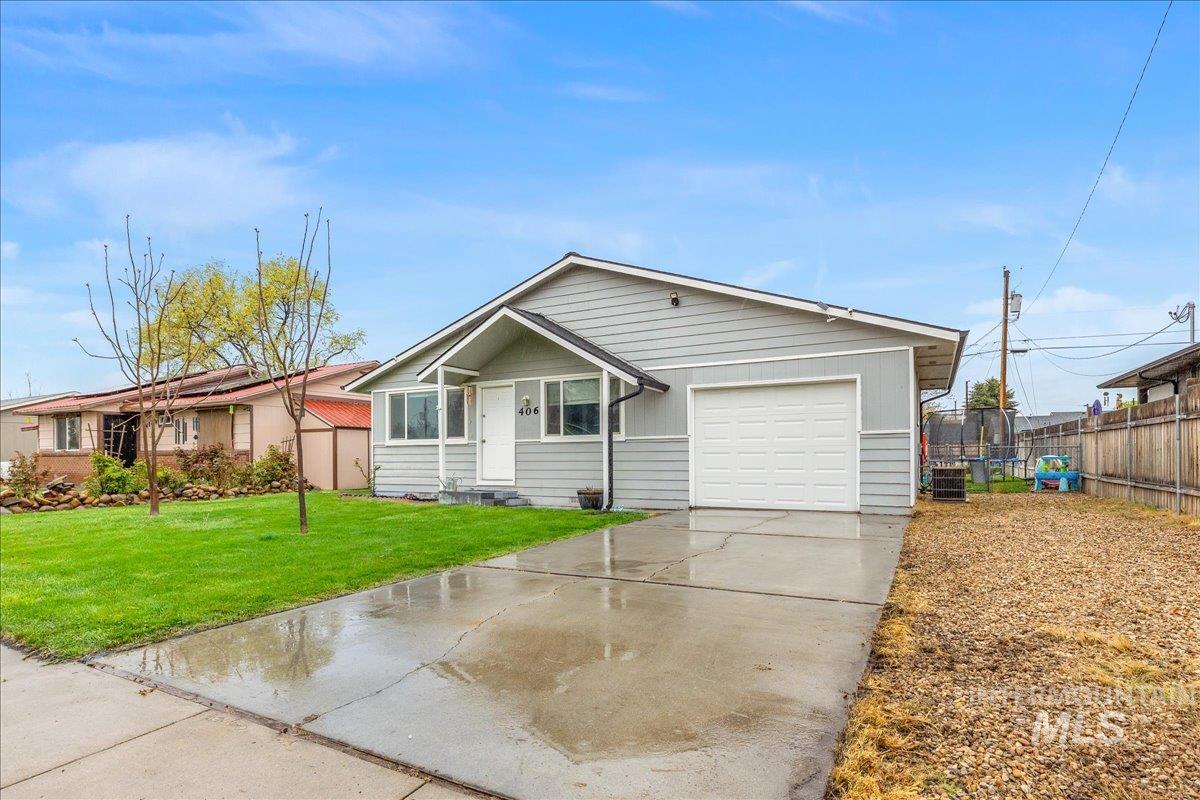 406 Parkhurst Dr., Caldwell, Idaho 83605, 3 Bedrooms, 1 Bathroom, Residential For Sale, Price $299,900, 98982513