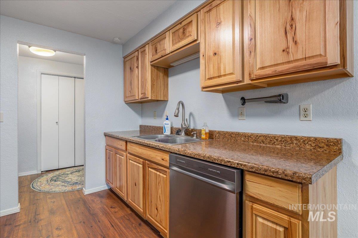 406 Parkhurst Dr., Caldwell, Idaho 83605, 3 Bedrooms, 1 Bathroom, Residential For Sale, Price $299,900, 98982513