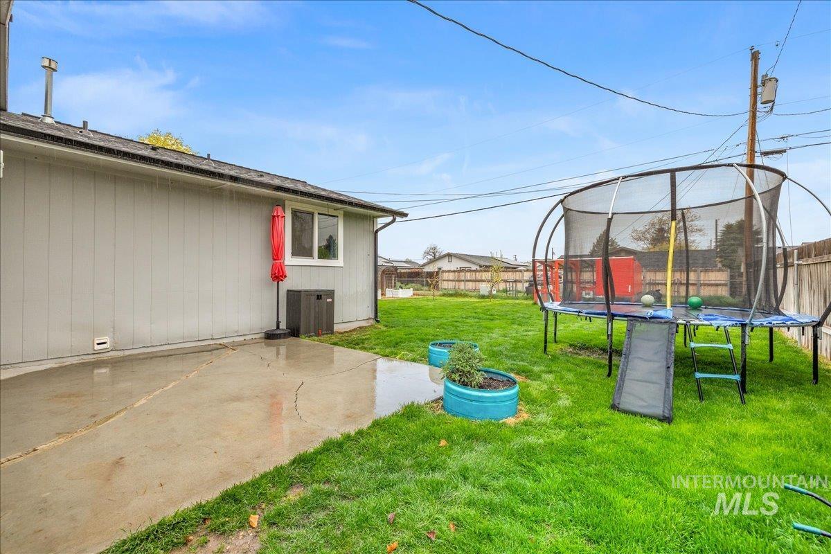 406 Parkhurst Dr., Caldwell, Idaho 83605, 3 Bedrooms, 1 Bathroom, Residential For Sale, Price $299,900, 98982513