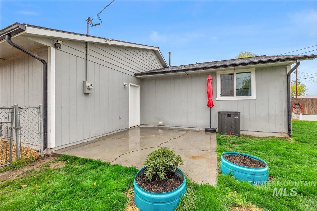 406 Parkhurst Dr., Caldwell, Idaho 83605, 3 Bedrooms, 1 Bathroom, Residential For Sale, Price $299,900, 98982513