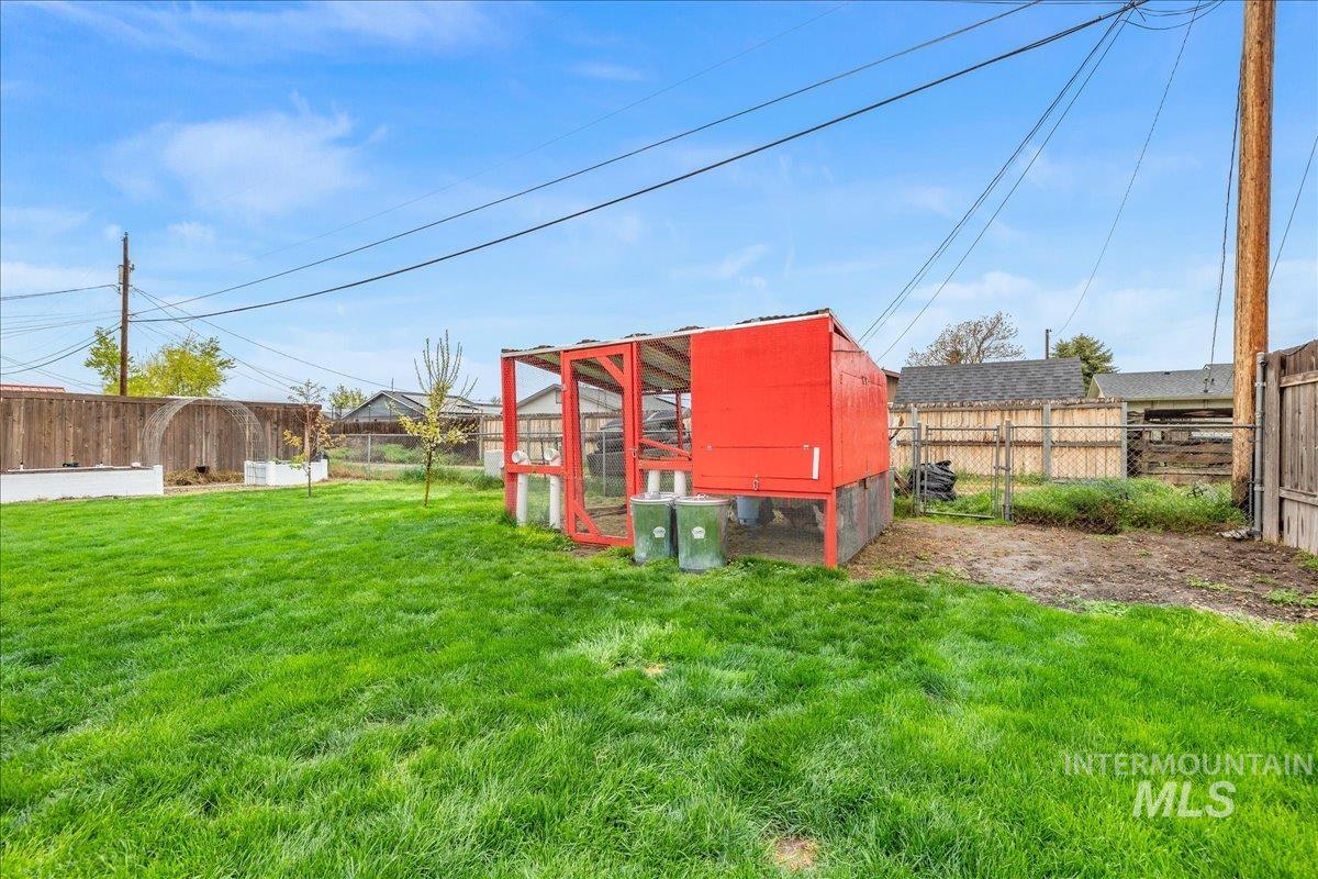 406 Parkhurst Dr., Caldwell, Idaho 83605, 3 Bedrooms, 1 Bathroom, Residential For Sale, Price $299,900, 98982513