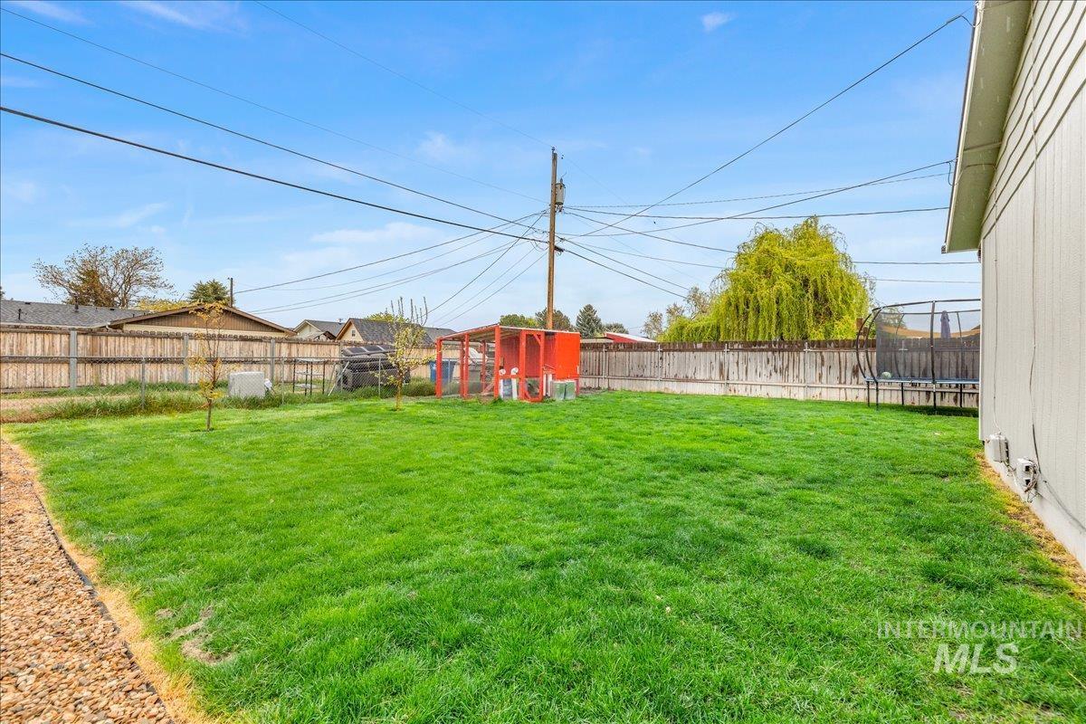 406 Parkhurst Dr., Caldwell, Idaho 83605, 3 Bedrooms, 1 Bathroom, Residential For Sale, Price $299,900, 98982513