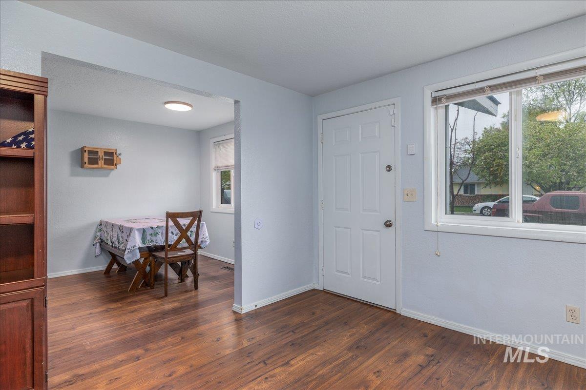 406 Parkhurst Dr., Caldwell, Idaho 83605, 3 Bedrooms, 1 Bathroom, Residential For Sale, Price $299,900, 98982513