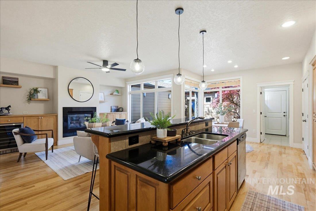 2272 S Gekeler Ln, Boise, Idaho 83706, 4 Bedrooms, 2.5 Bathrooms, Residential For Sale, Price $549,900,MLS 98982514