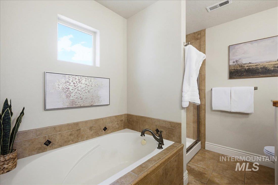 2272 S Gekeler Ln, Boise, Idaho 83706, 4 Bedrooms, 2.5 Bathrooms, Residential For Sale, Price $549,900,MLS 98982514