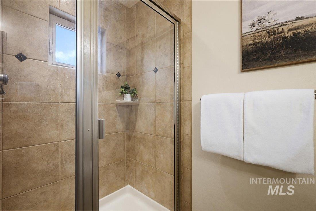 2272 S Gekeler Ln, Boise, Idaho 83706, 4 Bedrooms, 2.5 Bathrooms, Residential For Sale, Price $549,900,MLS 98982514