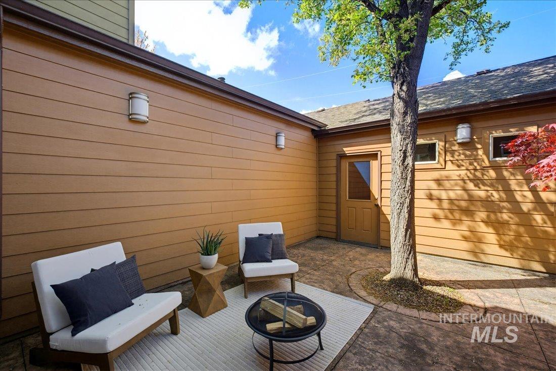 2272 S Gekeler Ln, Boise, Idaho 83706, 4 Bedrooms, 2.5 Bathrooms, Residential For Sale, Price $549,900,MLS 98982514