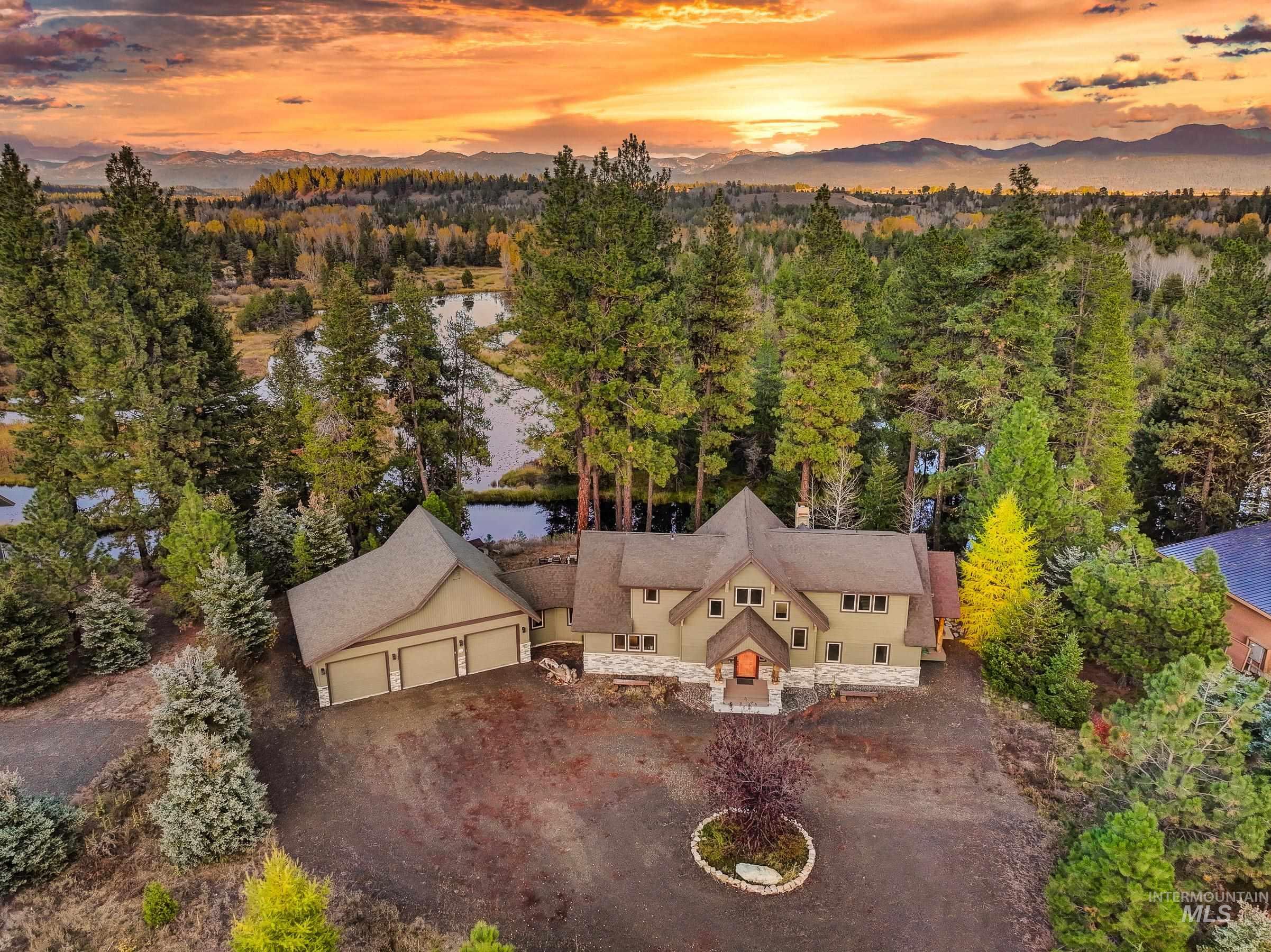 8 Bitterroot Court, McCall, Idaho 83638, 3 Bedrooms, 2.5 Bathrooms, Residential For Sale, Price $1,459,000, 98982515
