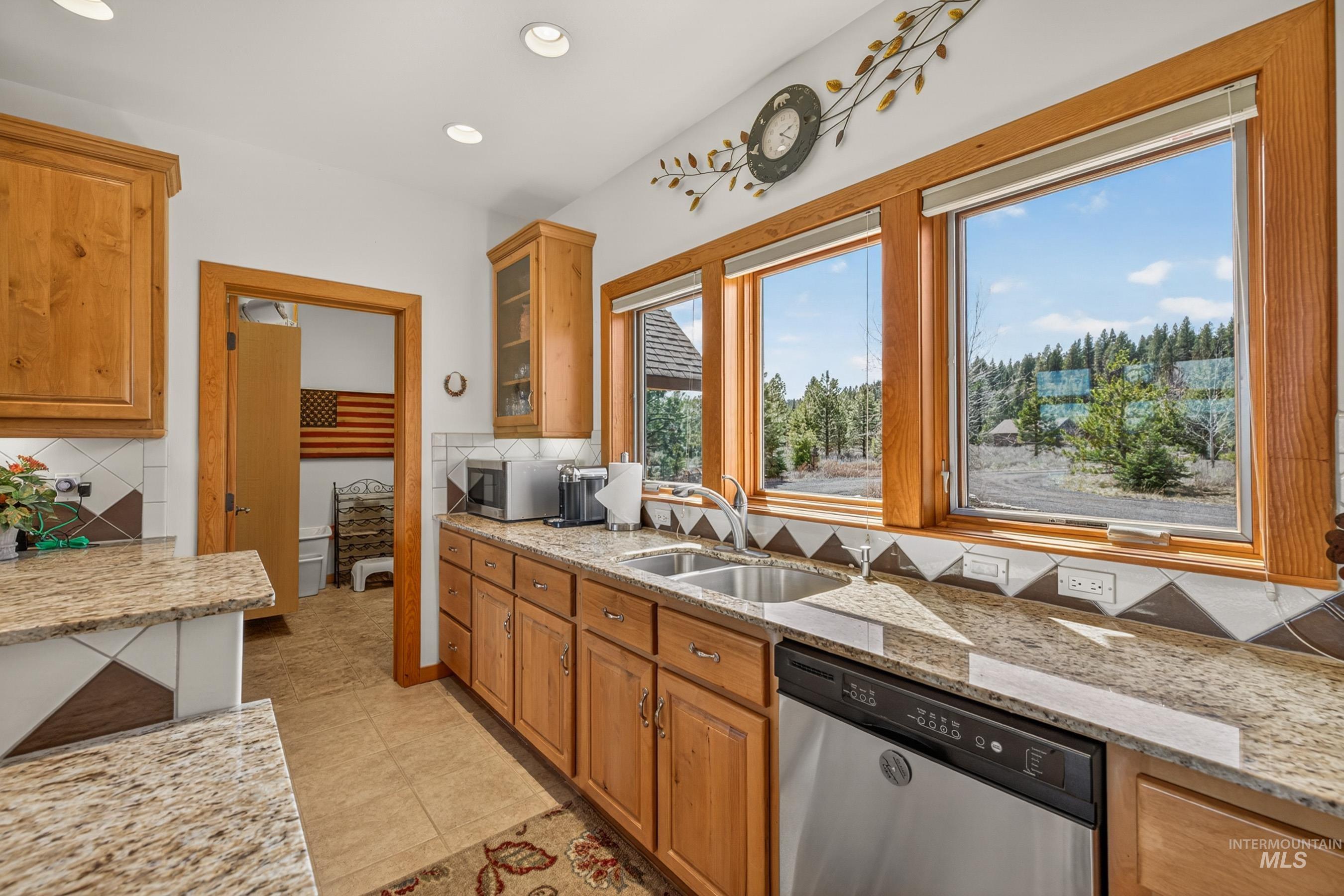 8 Bitterroot Court, McCall, Idaho 83638, 3 Bedrooms, 2.5 Bathrooms, Residential For Sale, Price $1,459,000, 98982515