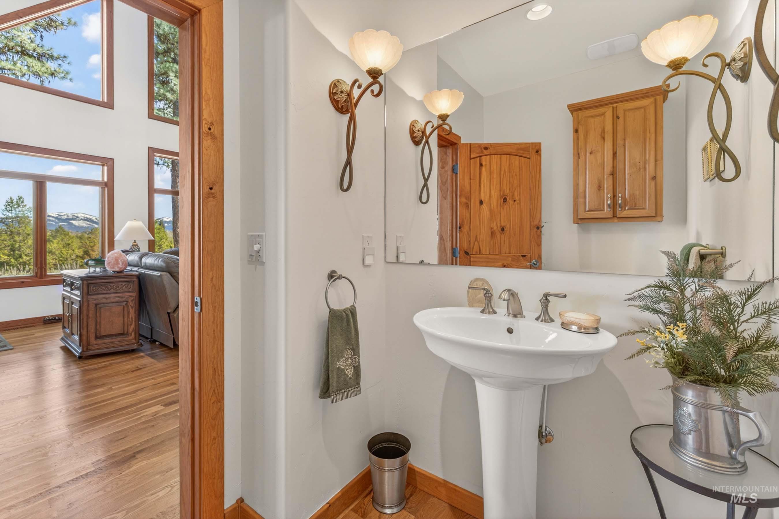 8 Bitterroot Court, McCall, Idaho 83638, 3 Bedrooms, 2.5 Bathrooms, Residential For Sale, Price $1,459,000, 98982515