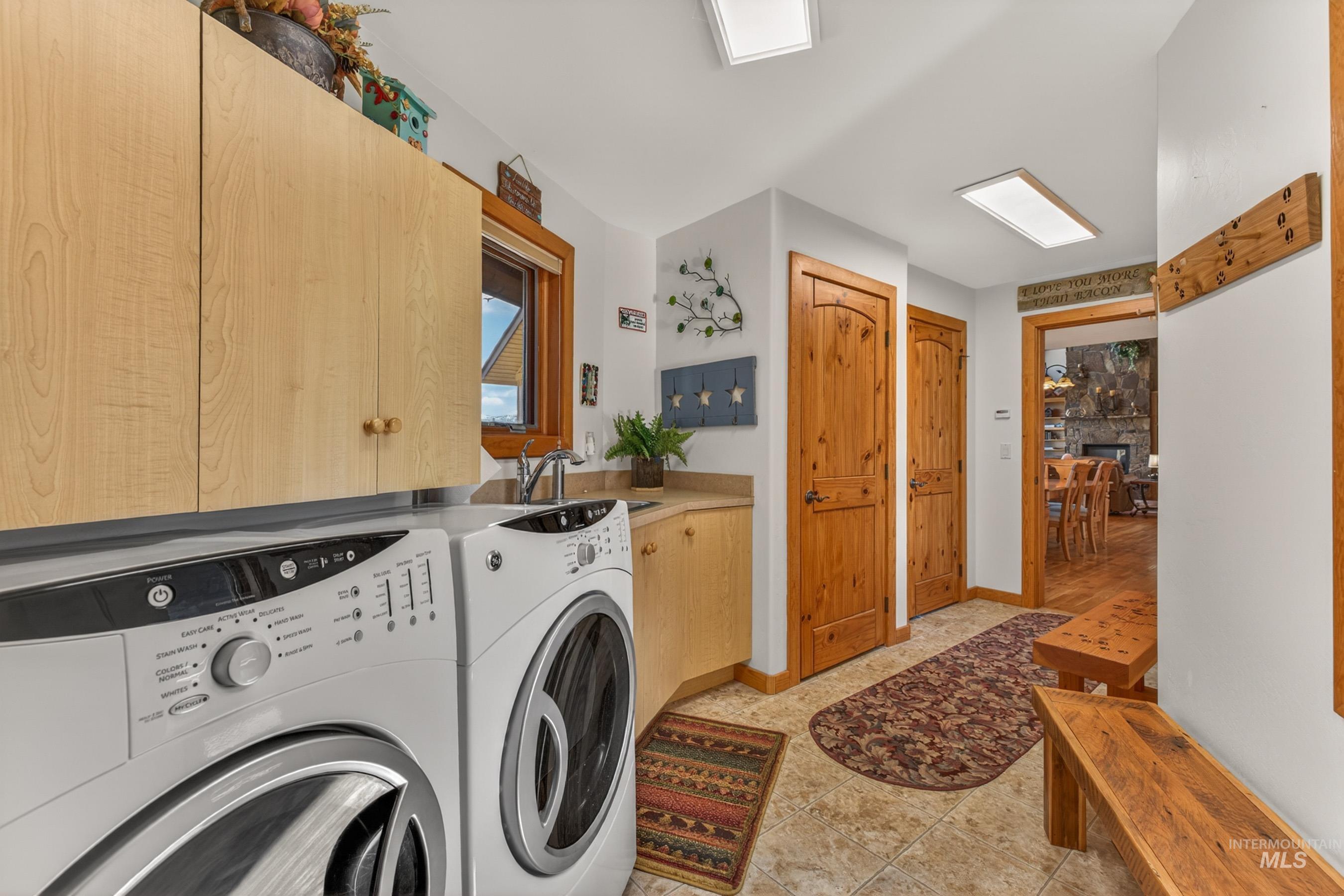 8 Bitterroot Court, McCall, Idaho 83638, 3 Bedrooms, 2.5 Bathrooms, Residential For Sale, Price $1,459,000, 98982515