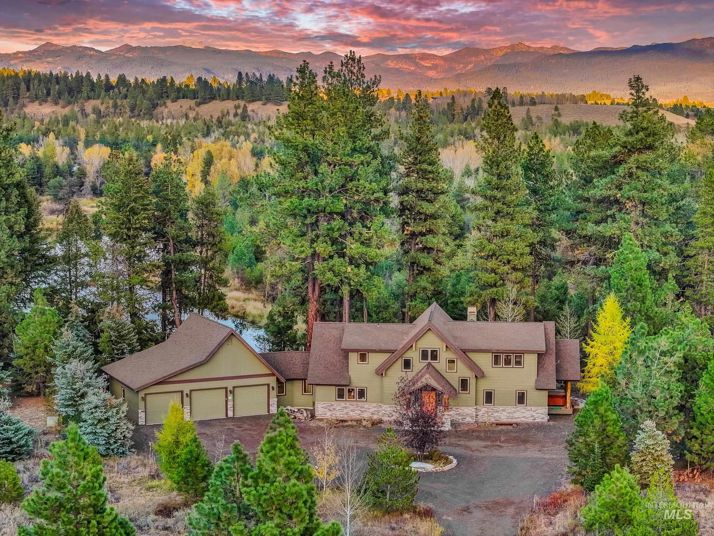 8 Bitterroot Court, McCall, Idaho 83638, 3 Bedrooms, 2.5 Bathrooms, Residential For Sale, Price $1,459,000, 98982515