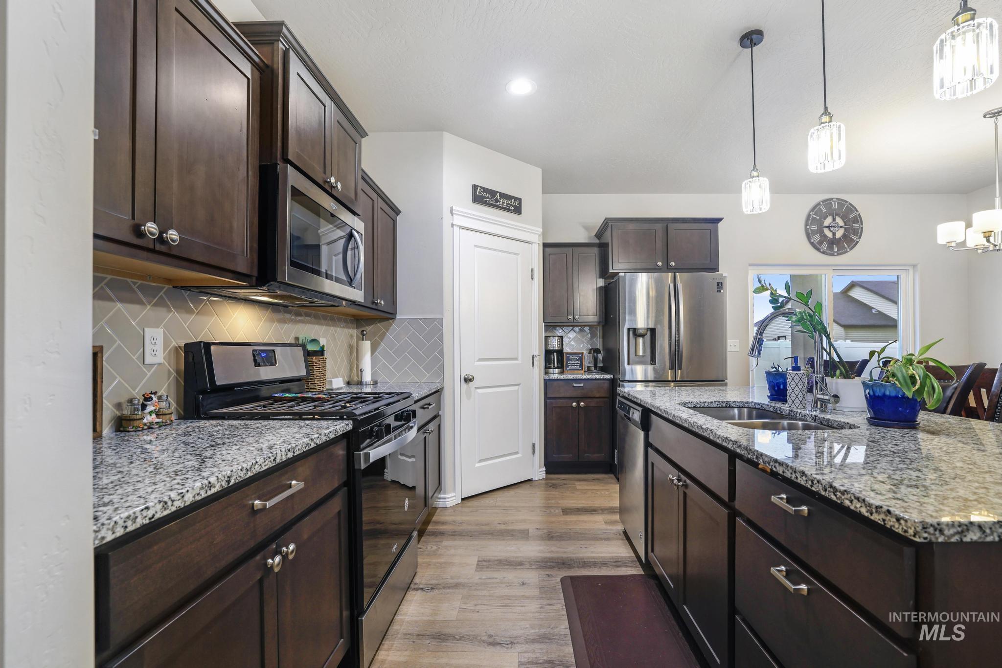 1362 Golden Pheasant Dr, Twin Falls, Idaho 83301, 4 Bedrooms, 2 Bathrooms, Residential For Sale, Price $429,900,MLS 98982516