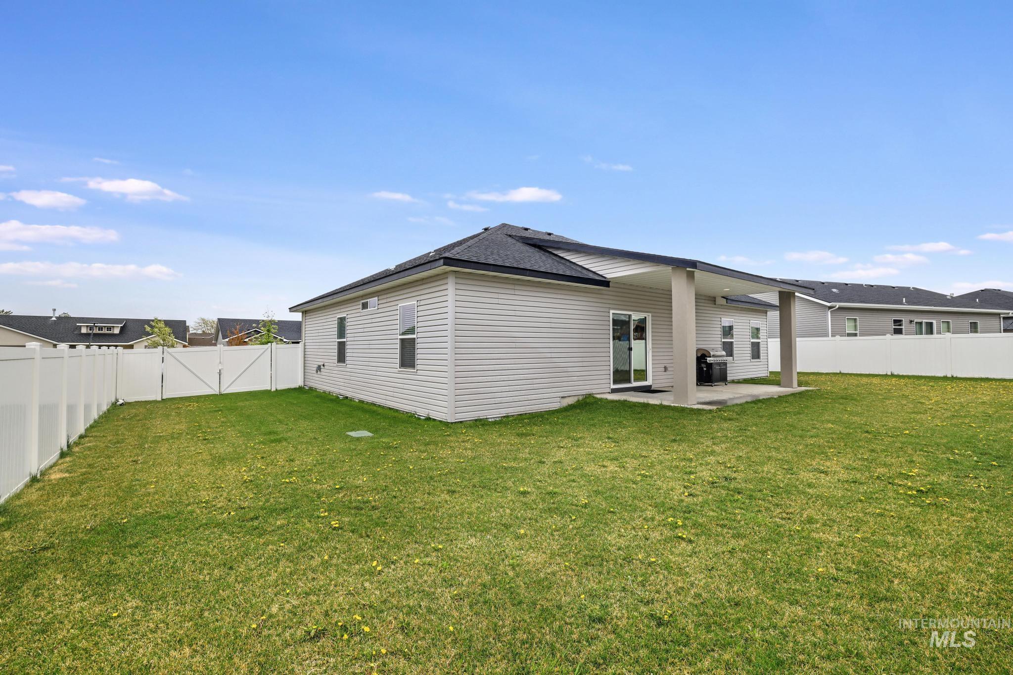 1362 Golden Pheasant Dr, Twin Falls, Idaho 83301, 4 Bedrooms, 2 Bathrooms, Residential For Sale, Price $429,900,MLS 98982516
