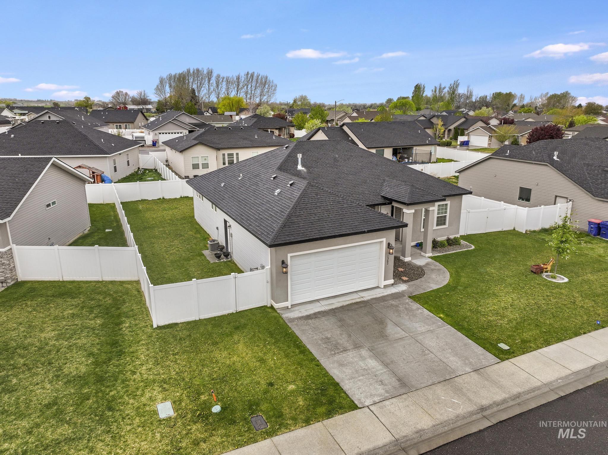 1362 Golden Pheasant Dr, Twin Falls, Idaho 83301, 4 Bedrooms, 2 Bathrooms, Residential For Sale, Price $429,900,MLS 98982516