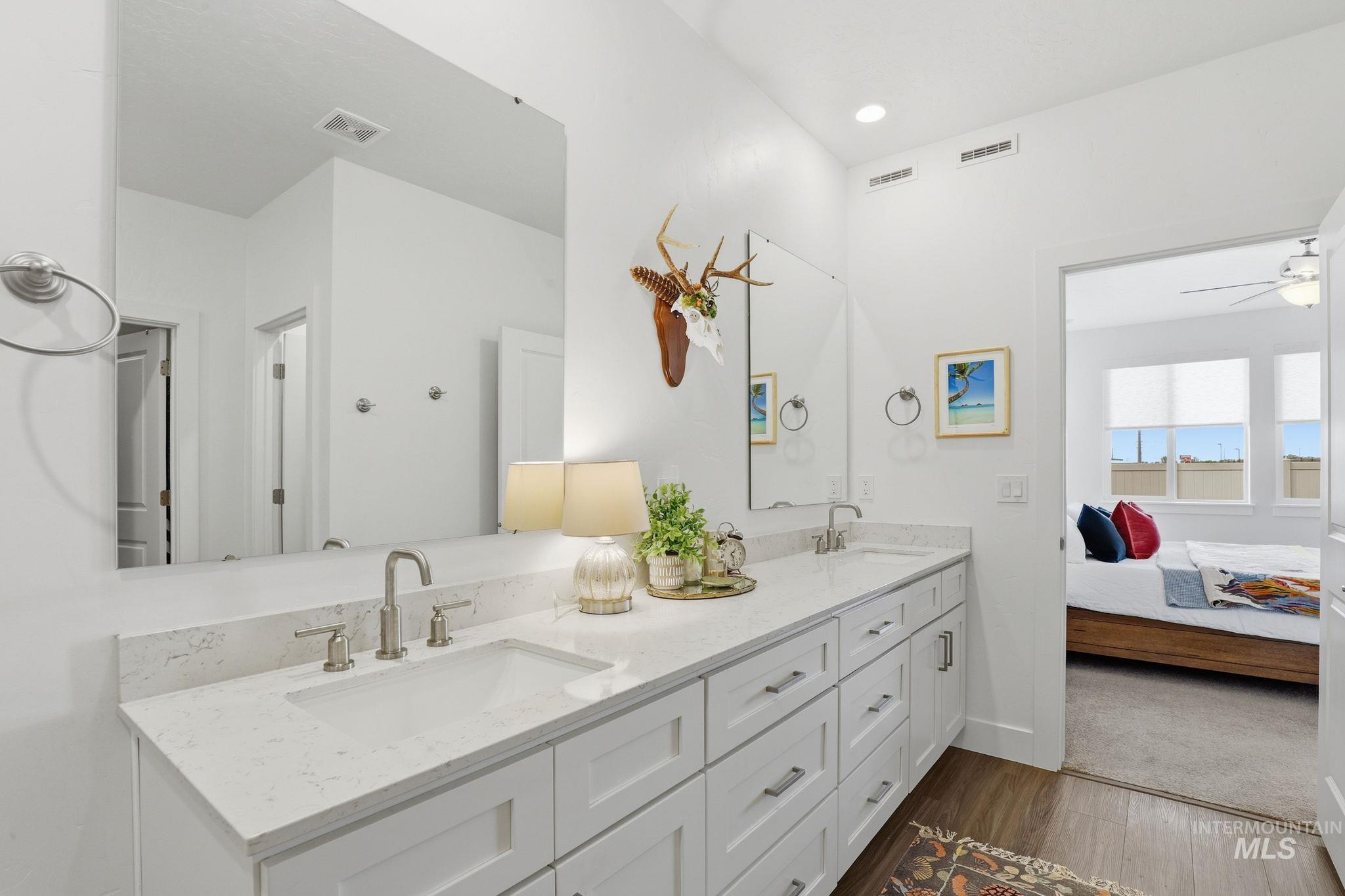 133 Insight Ct, Middleton, Idaho 83644, 3 Bedrooms, 2 Bathrooms, Residential For Sale, Price $609,900,MLS 98982517