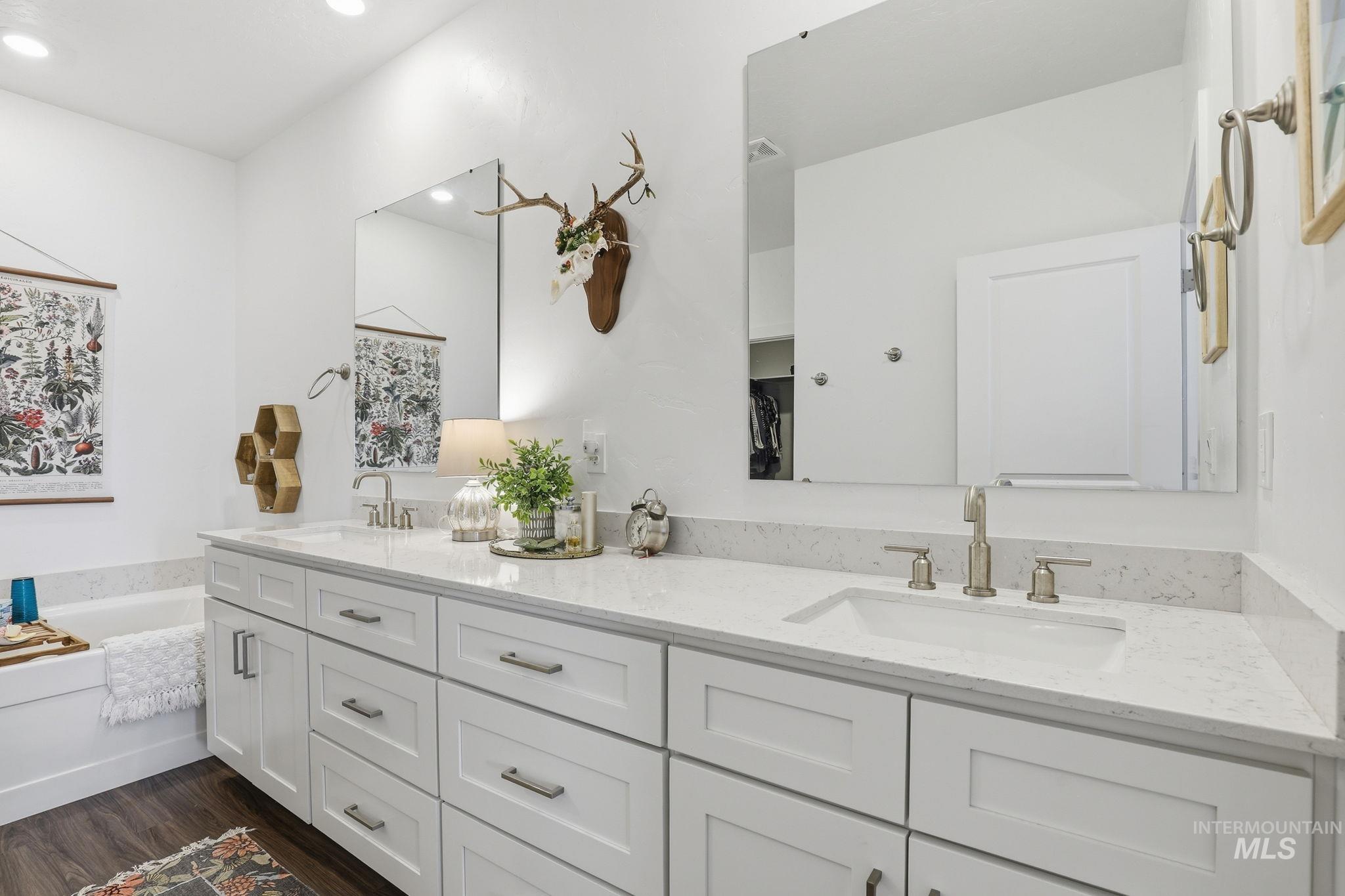 133 Insight Ct, Middleton, Idaho 83644, 3 Bedrooms, 2 Bathrooms, Residential For Sale, Price $609,900,MLS 98982517