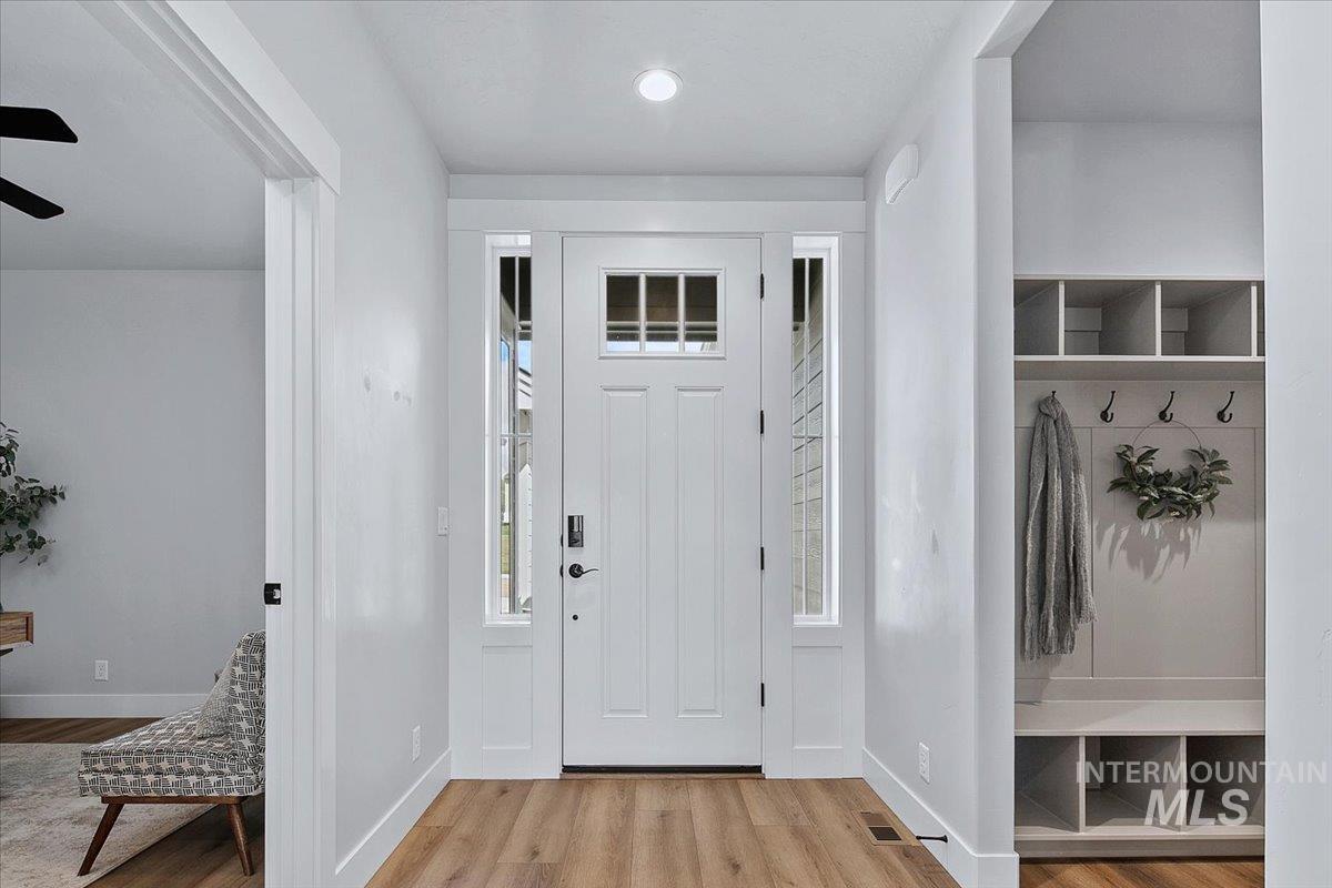 12277 W Cobalt Lake Dr, Star, Idaho 83669, 3 Bedrooms, 3.5 Bathrooms, Residential For Sale, Price $1,000,000, 98982518