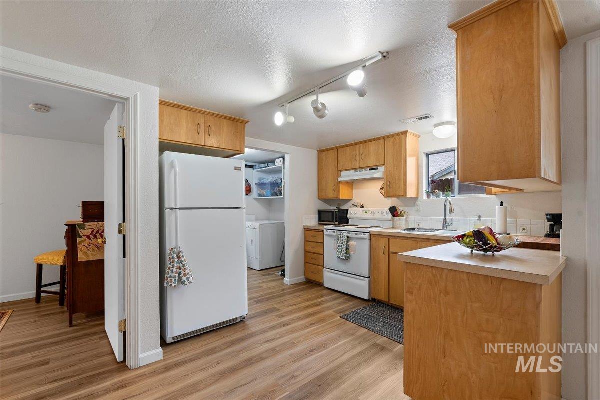 1713 S Cleveland St, Boise, Idaho 83705, 2 Bedrooms, 1 Bathroom, Residential For Sale, Price $345,000, 98982519