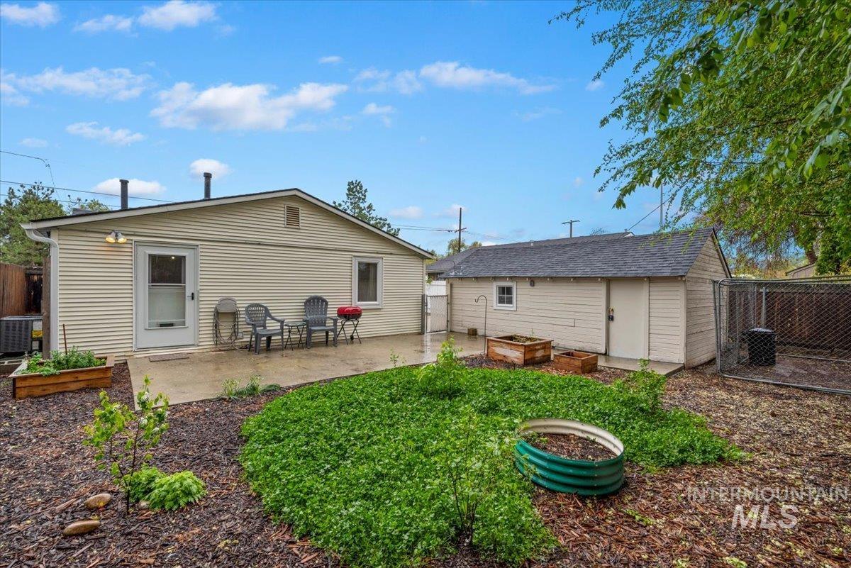 1713 S Cleveland St, Boise, Idaho 83705, 2 Bedrooms, 1 Bathroom, Residential For Sale, Price $345,000, 98982519