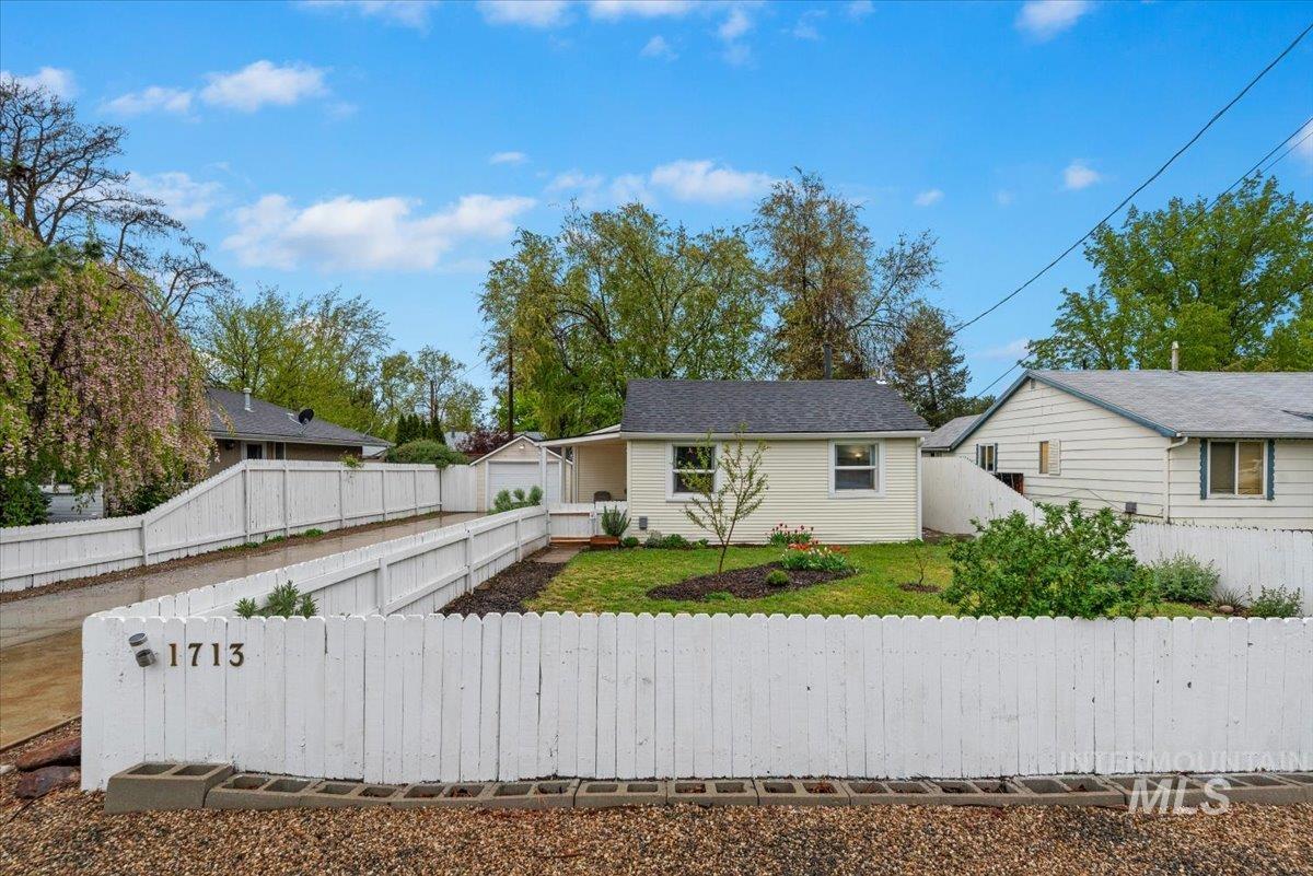 1713 S Cleveland St, Boise, Idaho 83705, 2 Bedrooms, 1 Bathroom, Residential For Sale, Price $345,000, 98982519