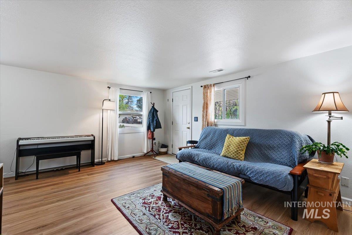 1713 S Cleveland St, Boise, Idaho 83705, 2 Bedrooms, 1 Bathroom, Residential For Sale, Price $345,000, 98982519