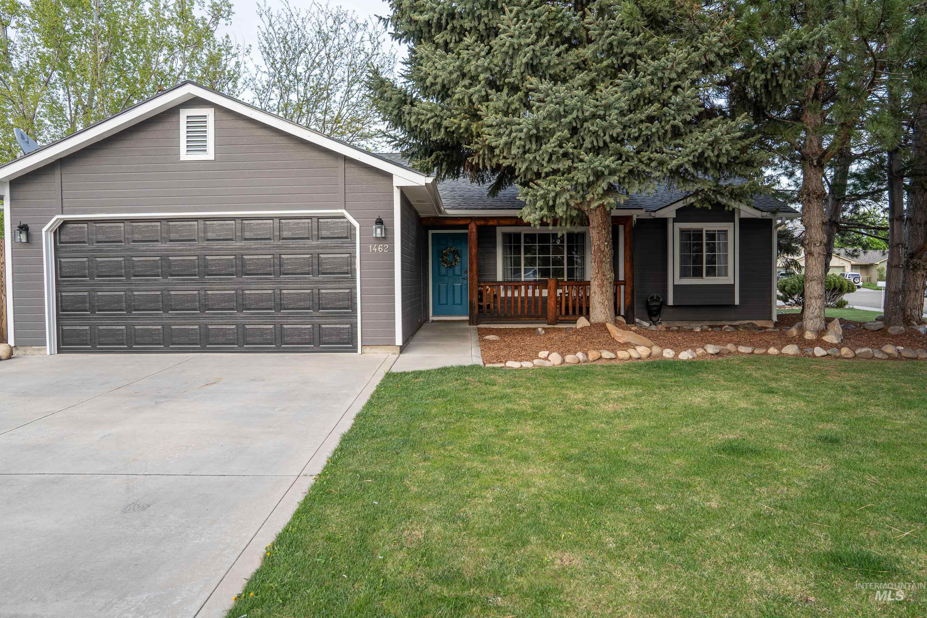 1462 W. McHenry St, Kuna, Idaho 83634, 3 Bedrooms, 2 Bathrooms, Residential For Sale, Price $411,000,MLS 98982520