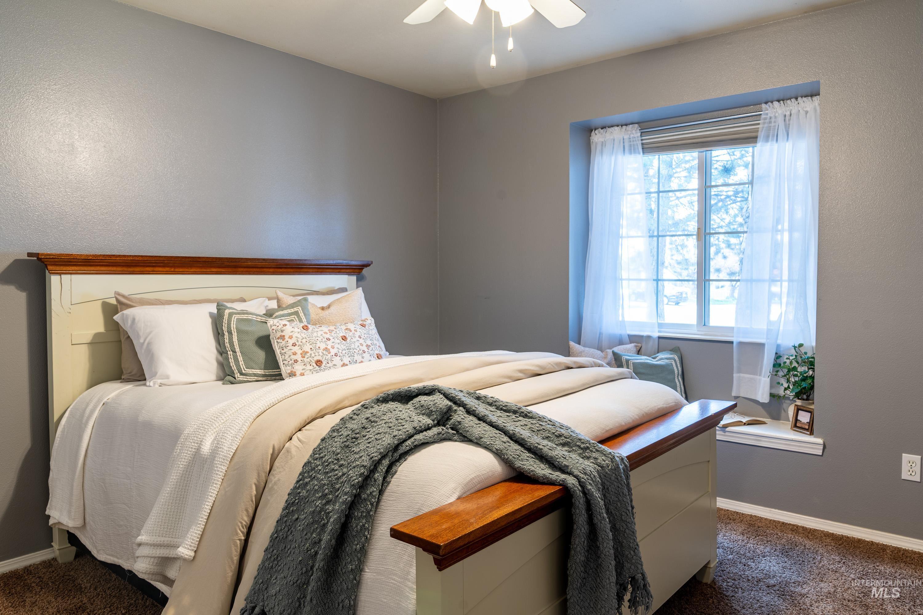 1462 W. McHenry St, Kuna, Idaho 83634, 3 Bedrooms, 2 Bathrooms, Residential For Sale, Price $411,000,MLS 98982520