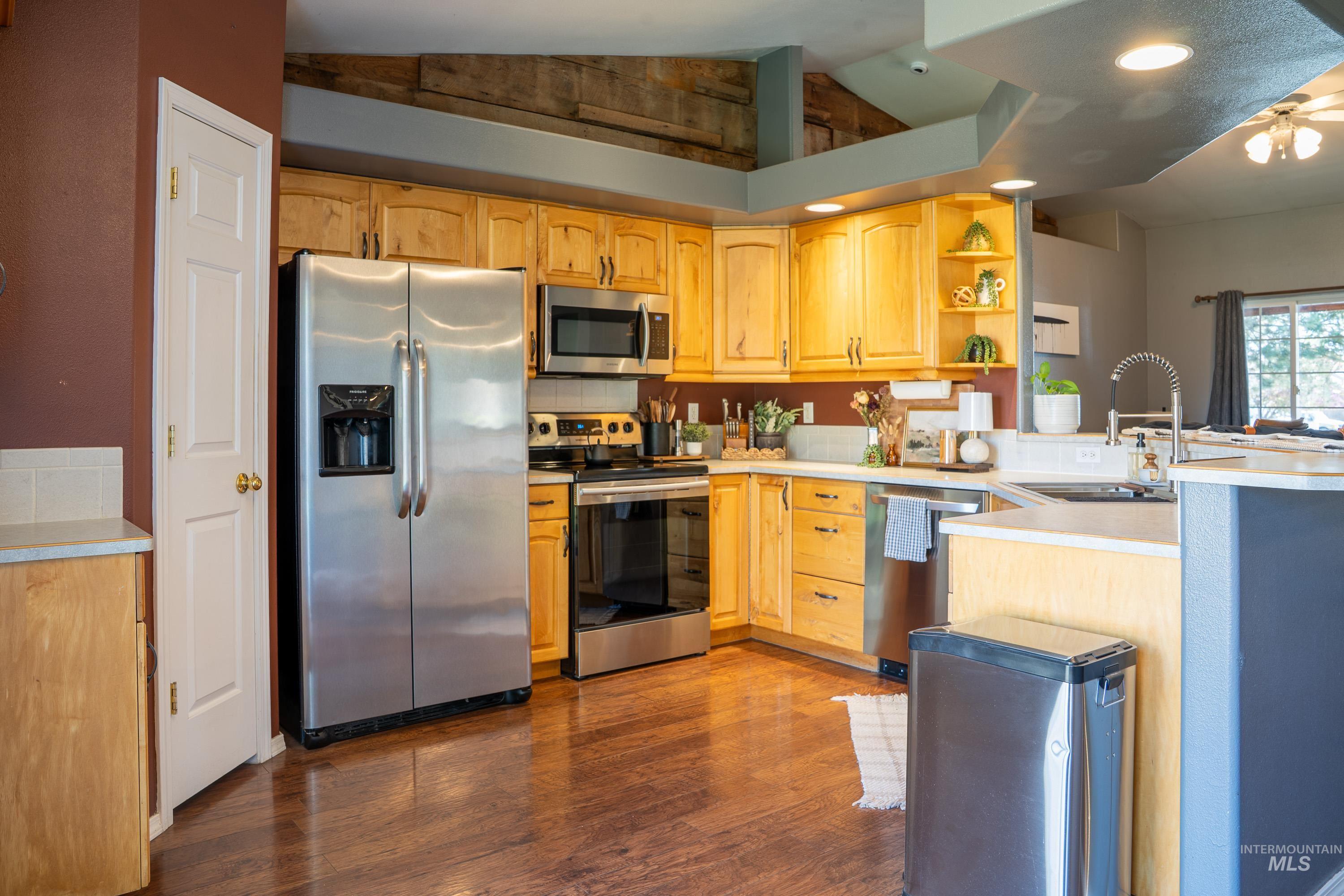 1462 W. McHenry St, Kuna, Idaho 83634, 3 Bedrooms, 2 Bathrooms, Residential For Sale, Price $411,000,MLS 98982520