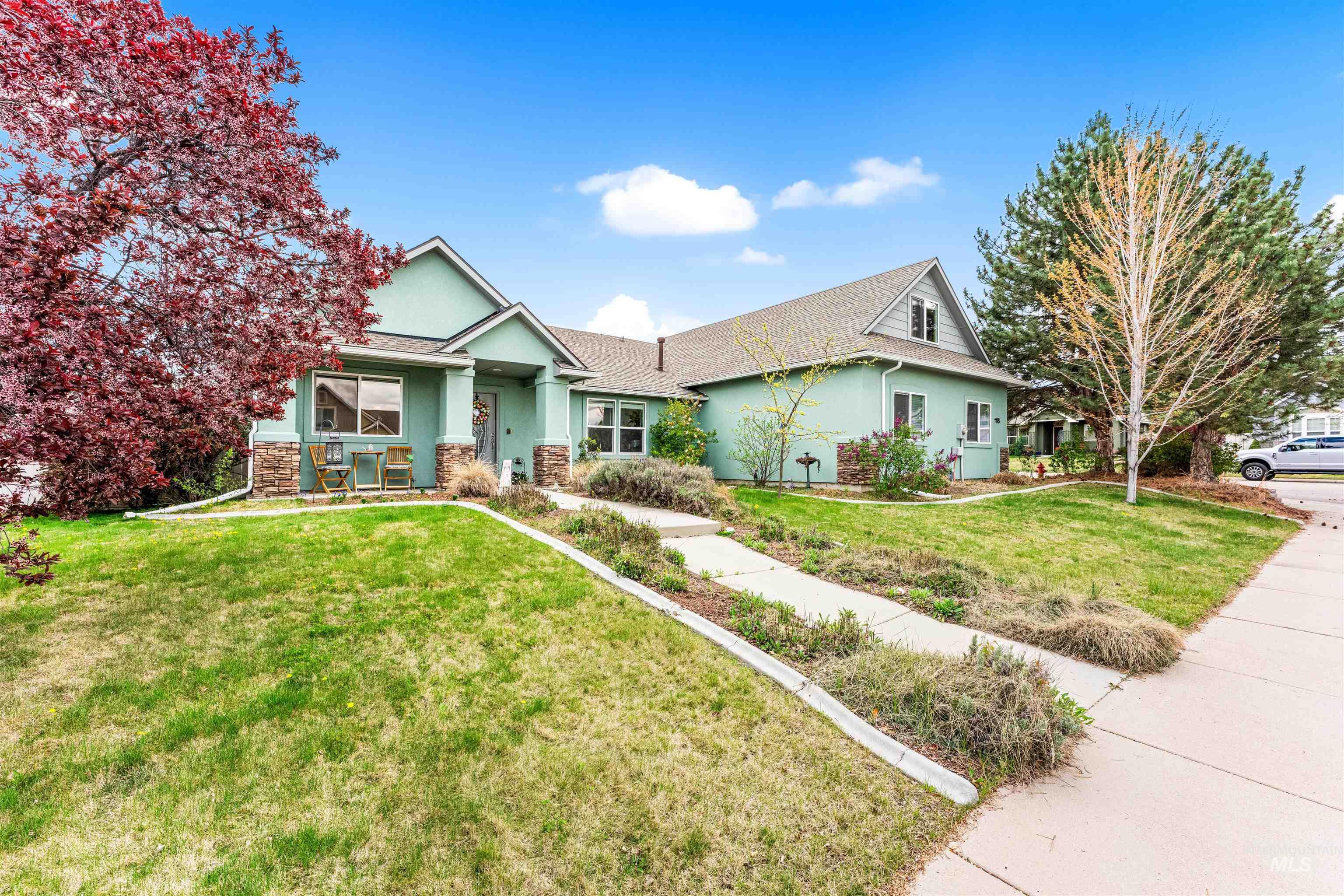 1118 Palace Ave., Emmett, Idaho 83617, 3 Bedrooms, 2.5 Bathrooms, Residential For Sale, Price $465,000,MLS 98982521