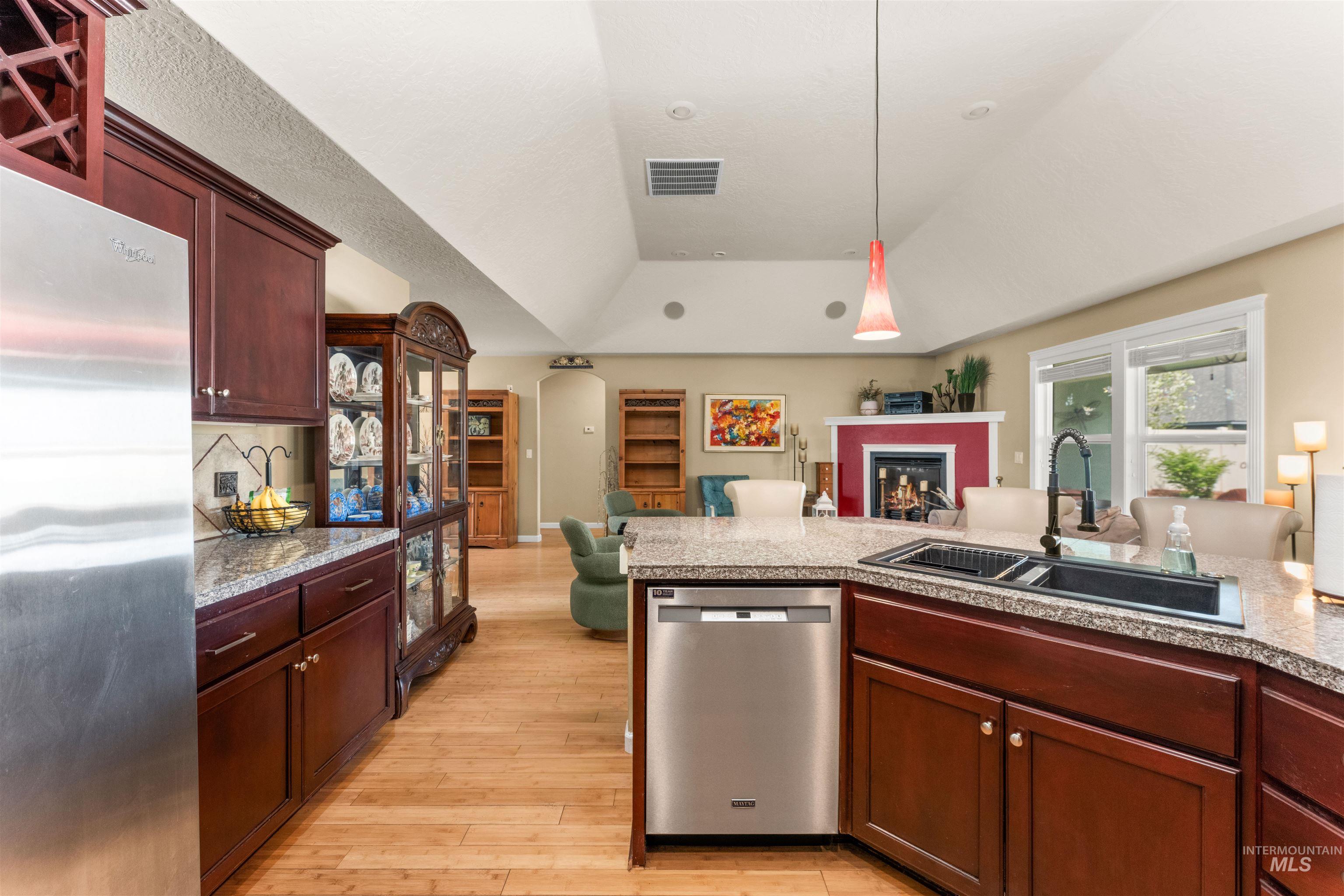 1118 Palace Ave., Emmett, Idaho 83617, 3 Bedrooms, 2.5 Bathrooms, Residential For Sale, Price $465,000,MLS 98982521