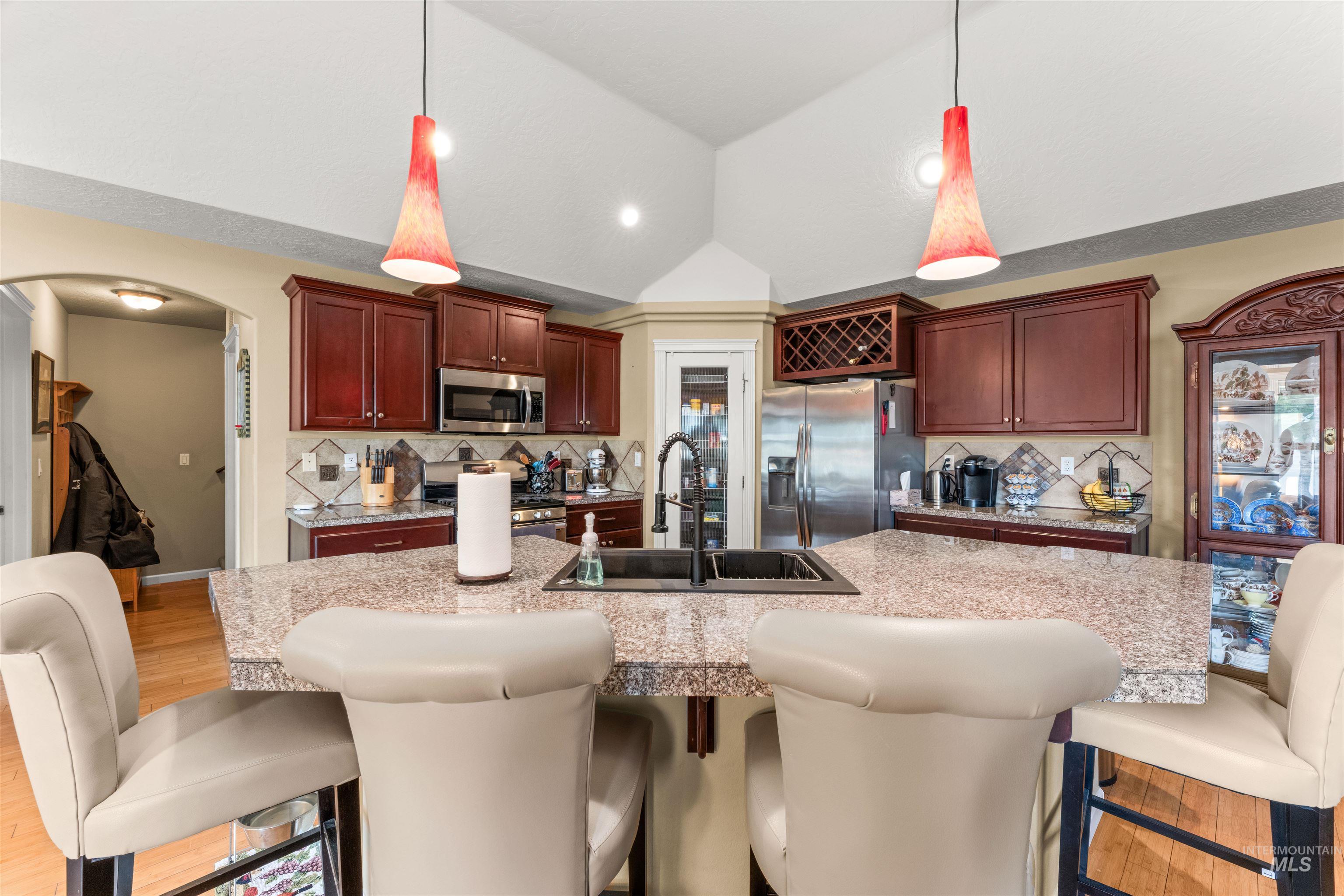 1118 Palace Ave., Emmett, Idaho 83617, 3 Bedrooms, 2.5 Bathrooms, Residential For Sale, Price $465,000,MLS 98982521