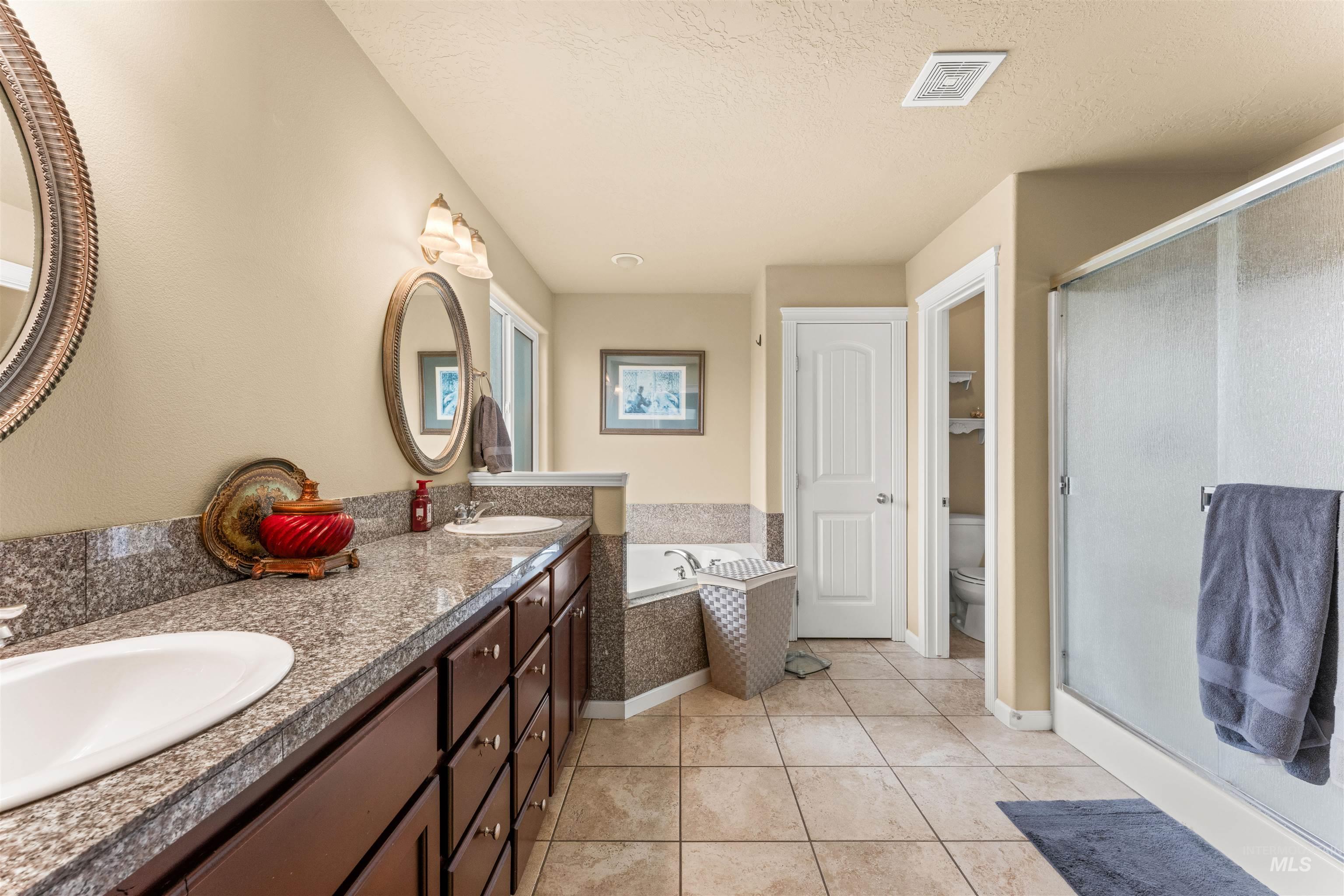 1118 Palace Ave., Emmett, Idaho 83617, 3 Bedrooms, 2.5 Bathrooms, Residential For Sale, Price $465,000,MLS 98982521