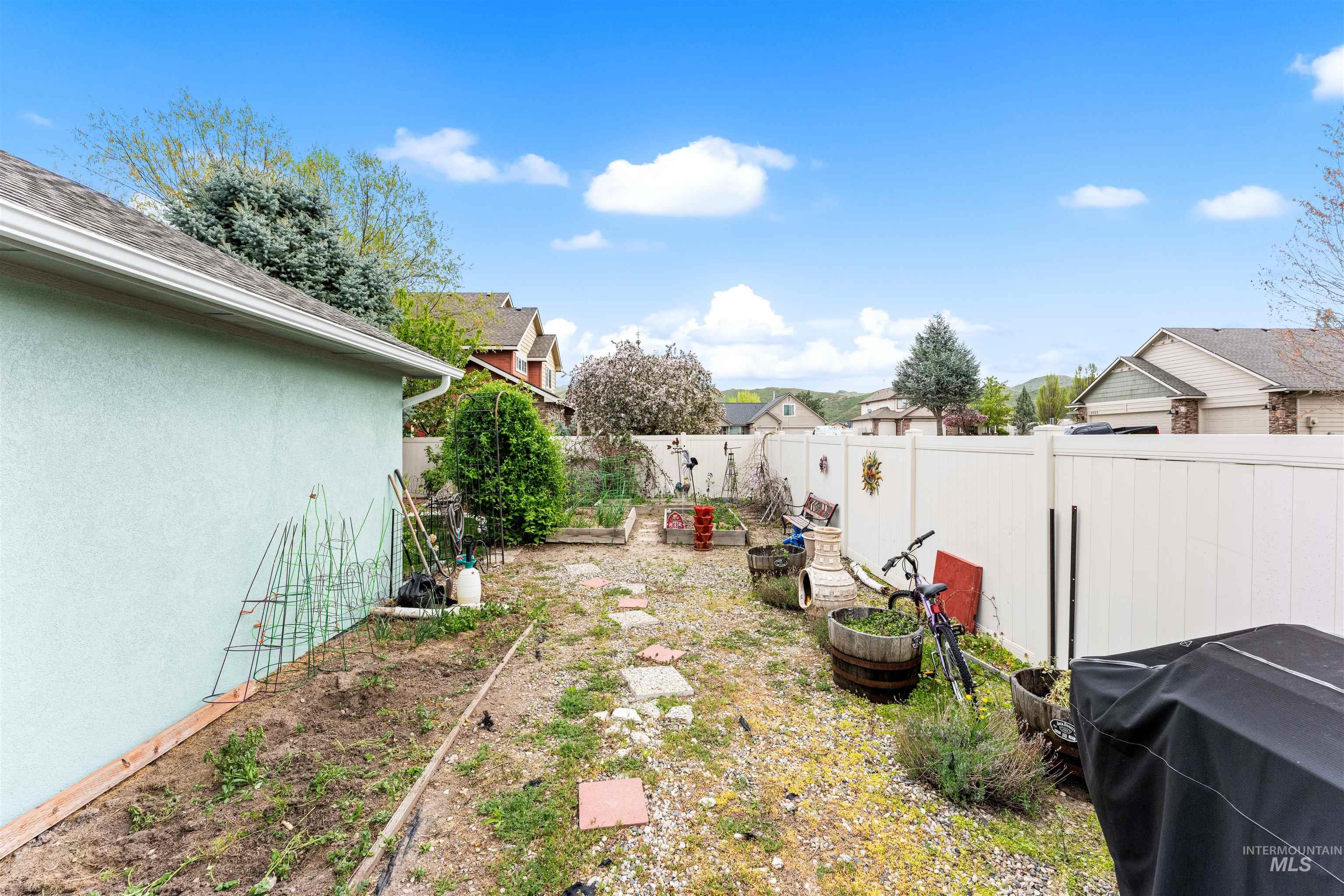 1118 Palace Ave., Emmett, Idaho 83617, 3 Bedrooms, 2.5 Bathrooms, Residential For Sale, Price $465,000,MLS 98982521