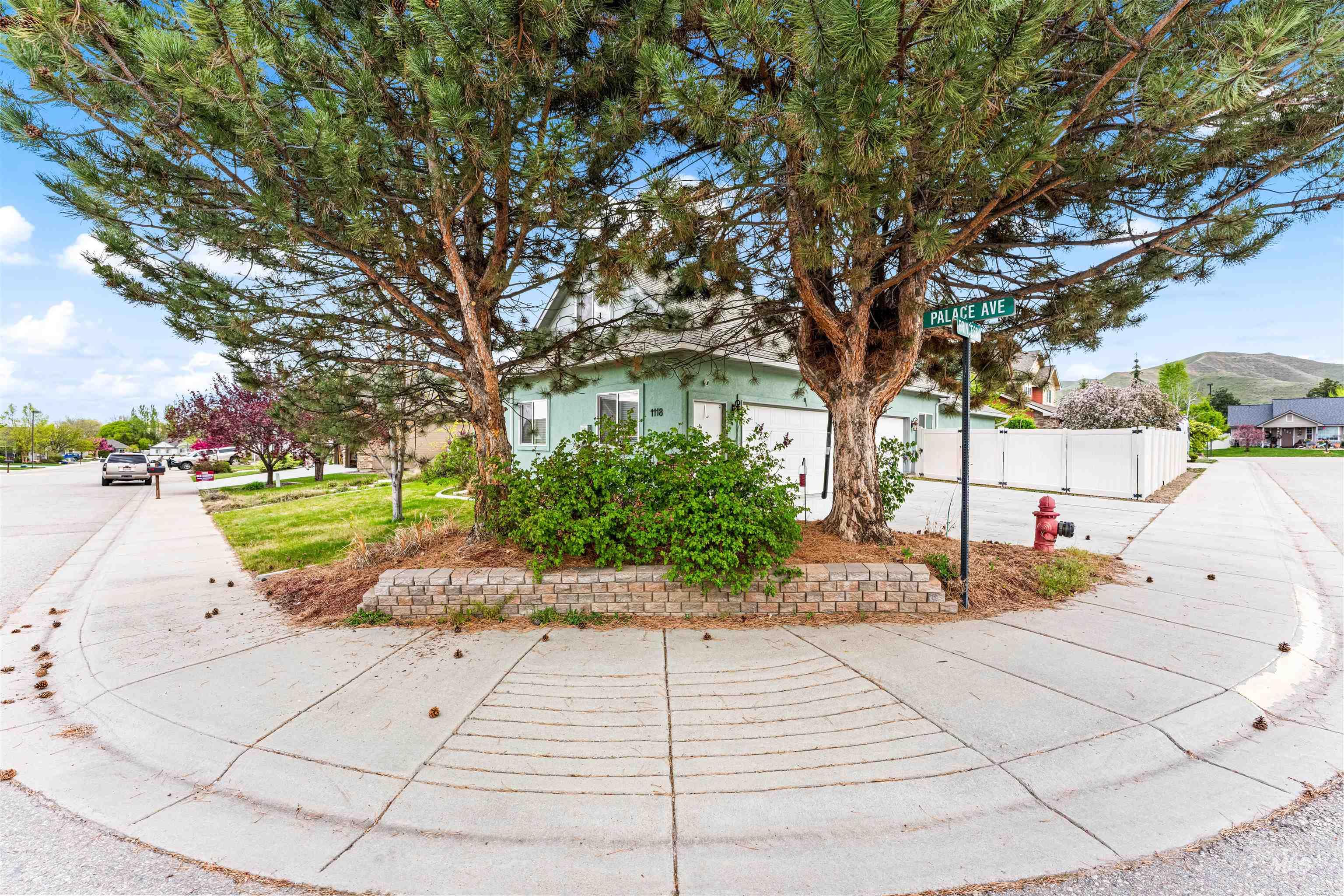 1118 Palace Ave., Emmett, Idaho 83617, 3 Bedrooms, 2.5 Bathrooms, Residential For Sale, Price $465,000,MLS 98982521