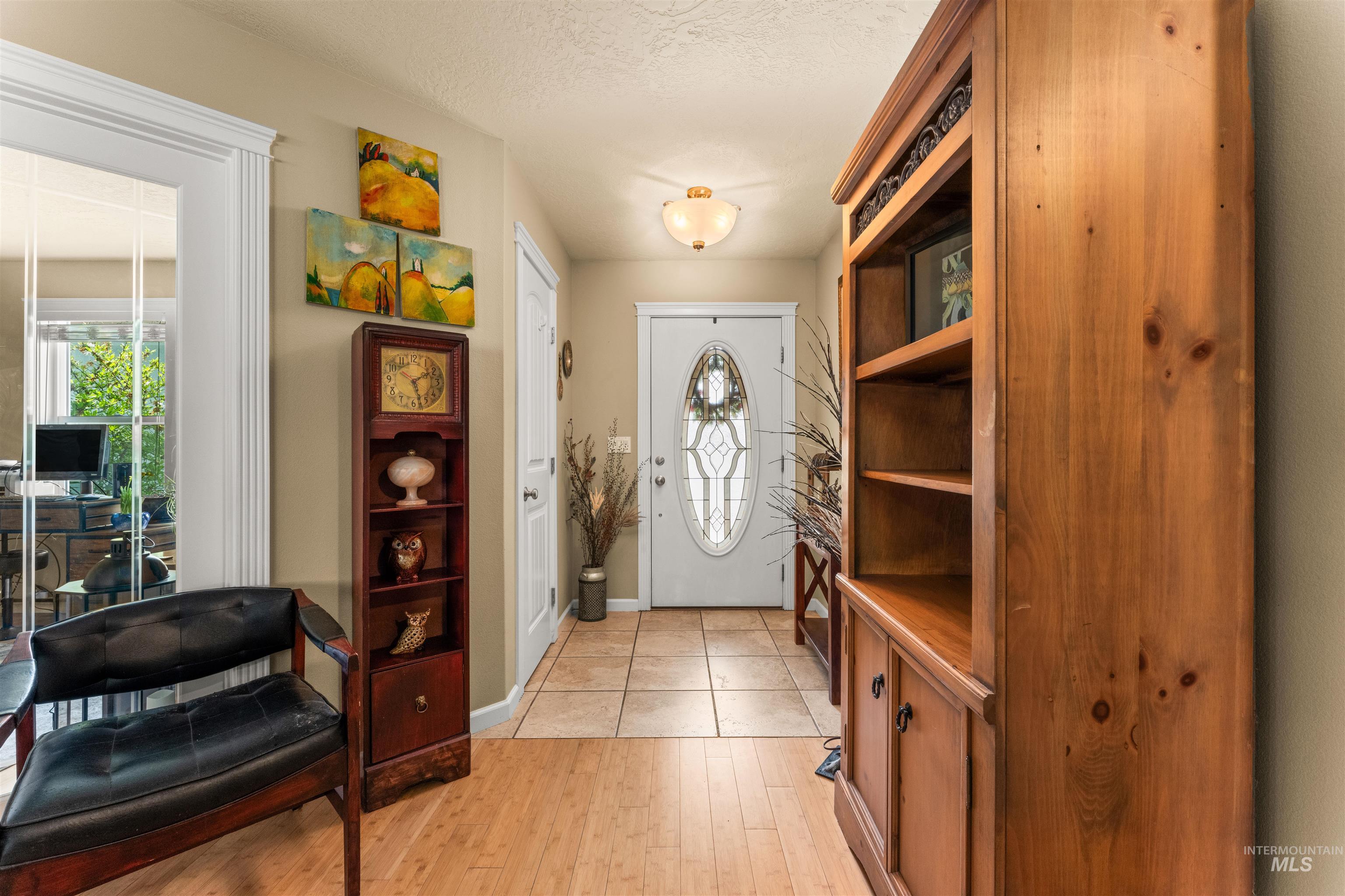 1118 Palace Ave., Emmett, Idaho 83617, 3 Bedrooms, 2.5 Bathrooms, Residential For Sale, Price $465,000,MLS 98982521