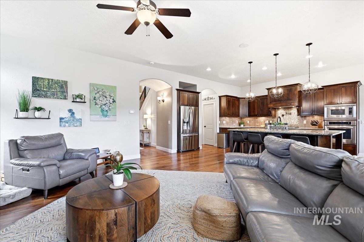 11538 W Sharpthorn Dr, Boise, Idaho 83709, 4 Bedrooms, 3 Bathrooms, Residential For Sale, Price $699,900,MLS 98982522