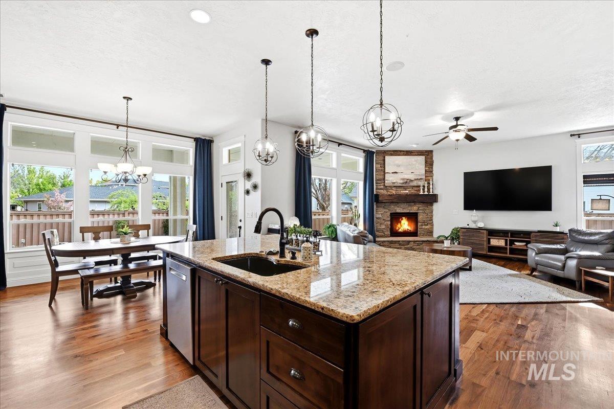 11538 W Sharpthorn Dr, Boise, Idaho 83709, 4 Bedrooms, 3 Bathrooms, Residential For Sale, Price $699,900,MLS 98982522