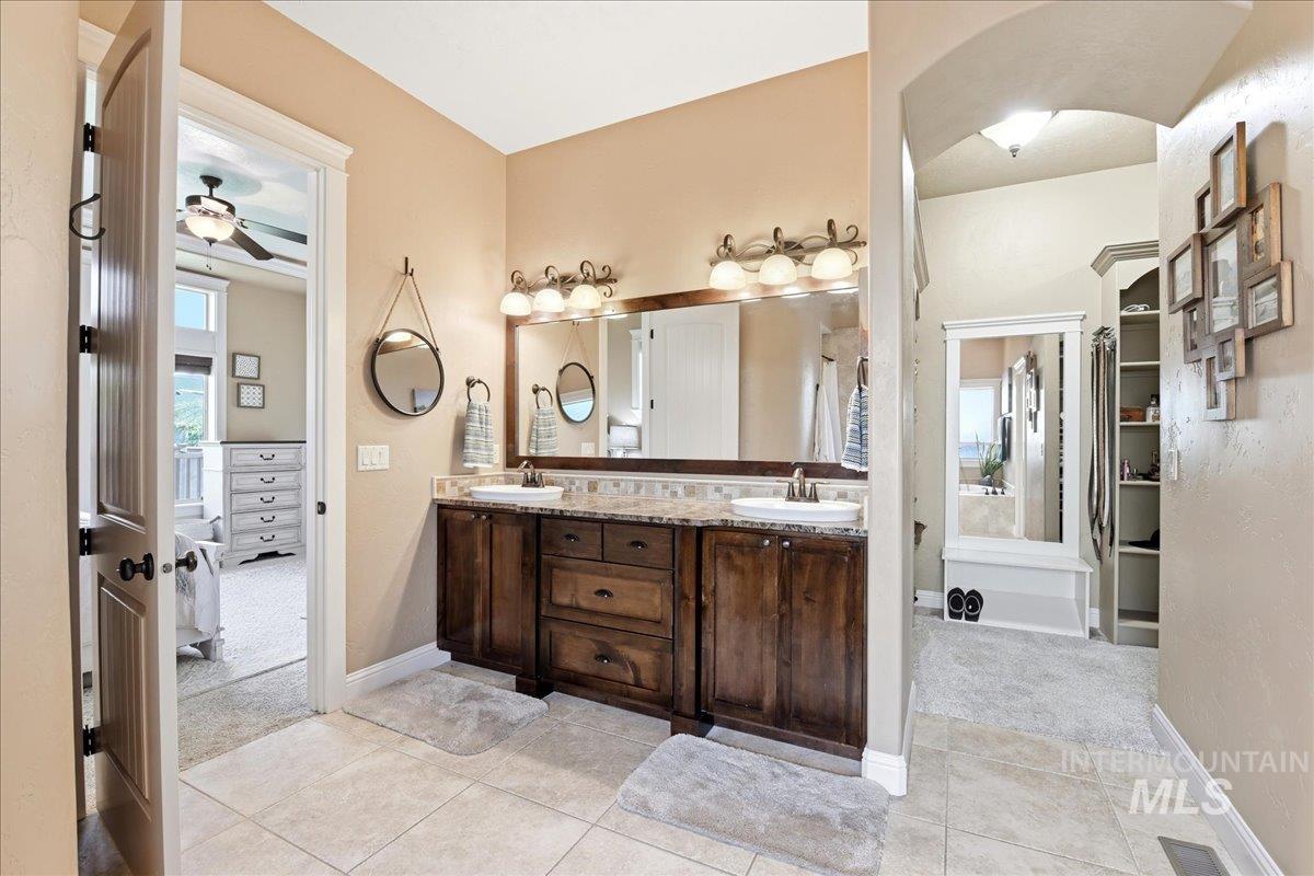 11538 W Sharpthorn Dr, Boise, Idaho 83709, 4 Bedrooms, 3 Bathrooms, Residential For Sale, Price $699,900,MLS 98982522