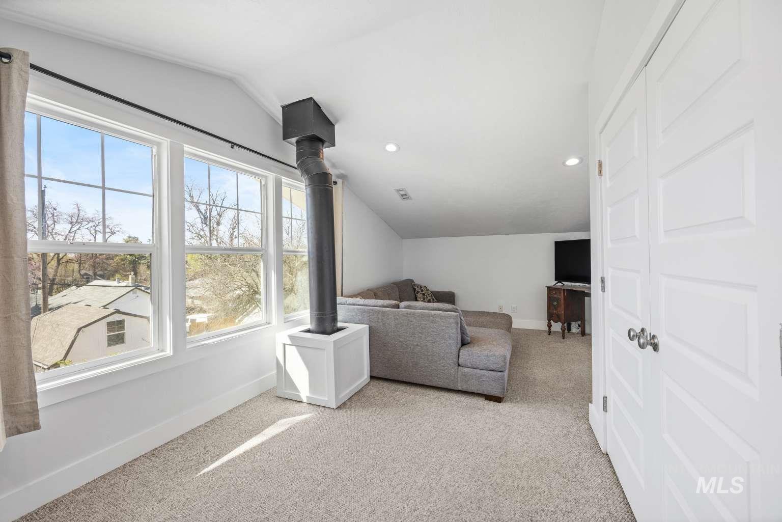 409 W Ada St, Boise, Idaho 83702, 5 Bedrooms, 3 Bathrooms, Residential For Sale, Price $1,200,000, 98982523