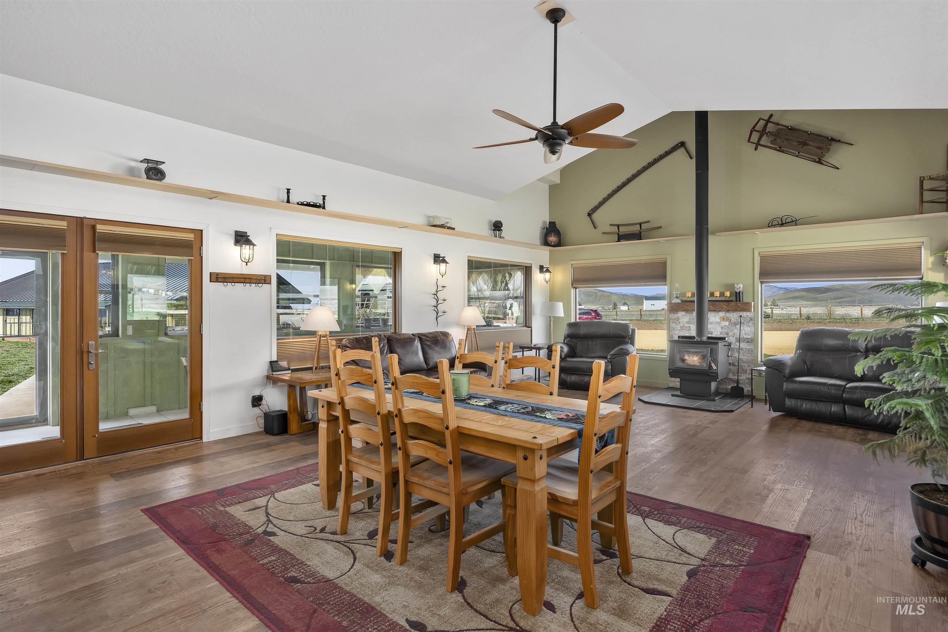 115 W Horseshoe Loop, Fairfield, Idaho 83327, 2 Bedrooms, 2.5 Bathrooms, Residential For Sale, Price $675,000,MLS 98982524