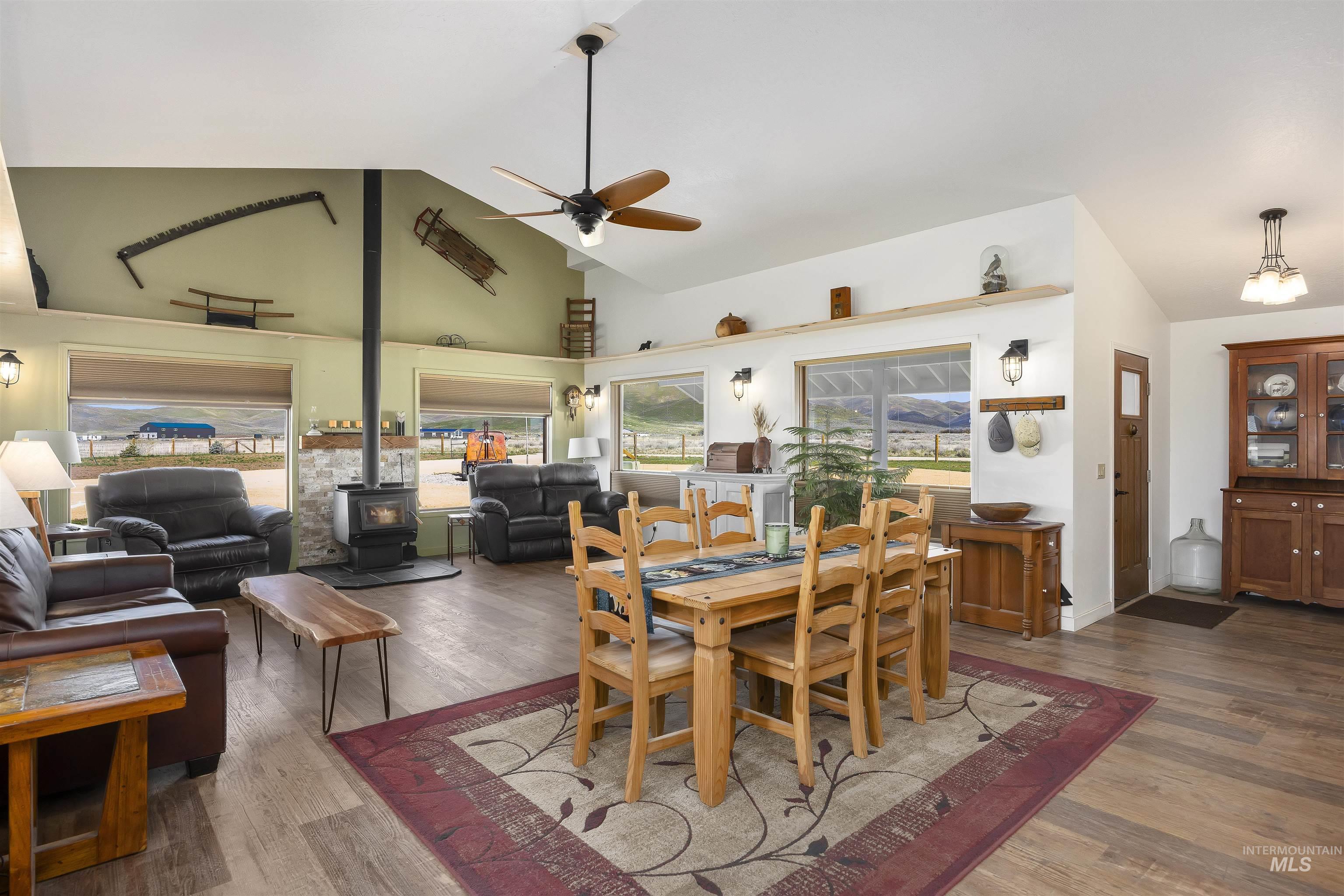 115 W Horseshoe Loop, Fairfield, Idaho 83327, 2 Bedrooms, 2.5 Bathrooms, Residential For Sale, Price $675,000,MLS 98982524