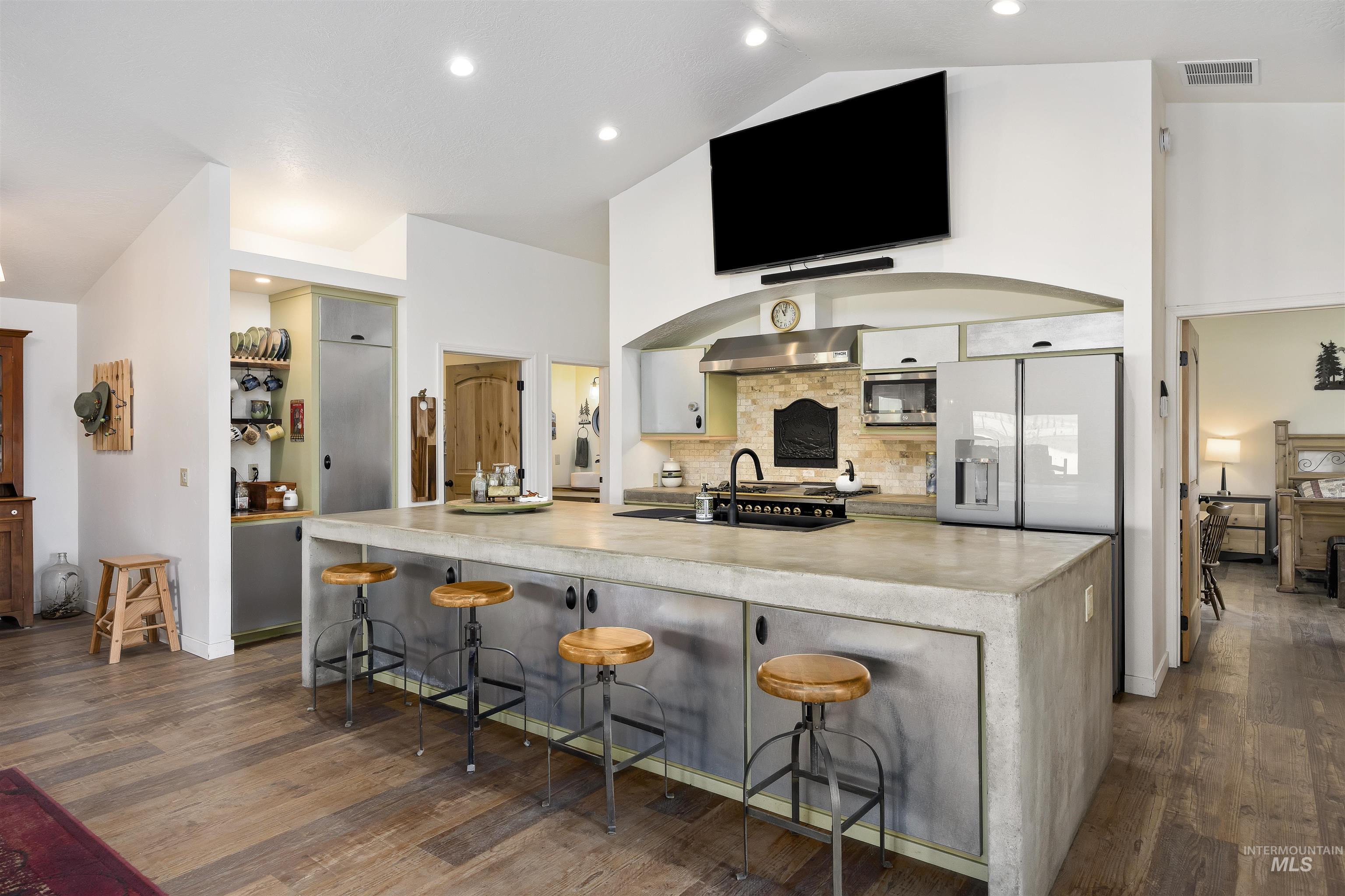 115 W Horseshoe Loop, Fairfield, Idaho 83327, 2 Bedrooms, 2.5 Bathrooms, Residential For Sale, Price $675,000,MLS 98982524