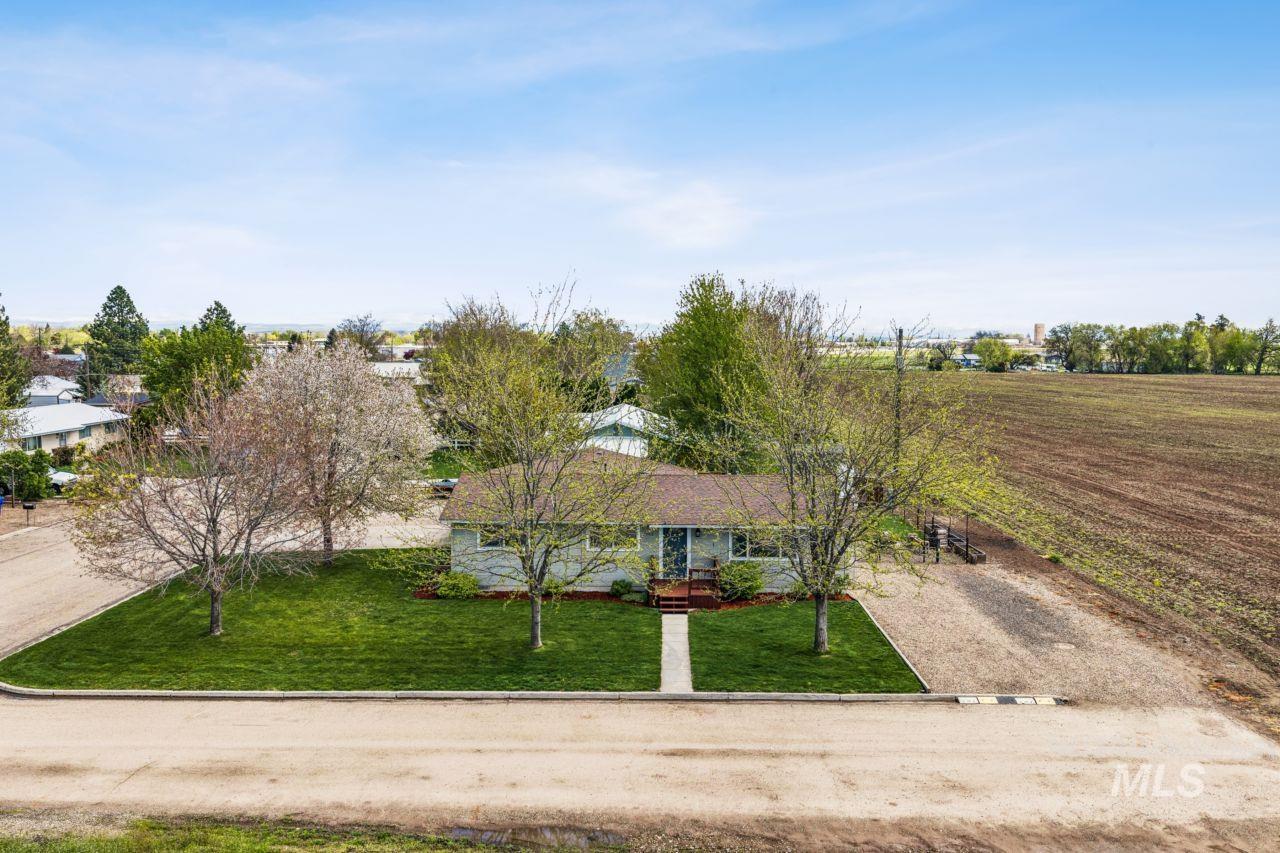 902 S Arizona, Fruitland, Idaho 83619, 3 Bedrooms, 1.5 Bathrooms, Residential For Sale, Price $349,500, 98982525