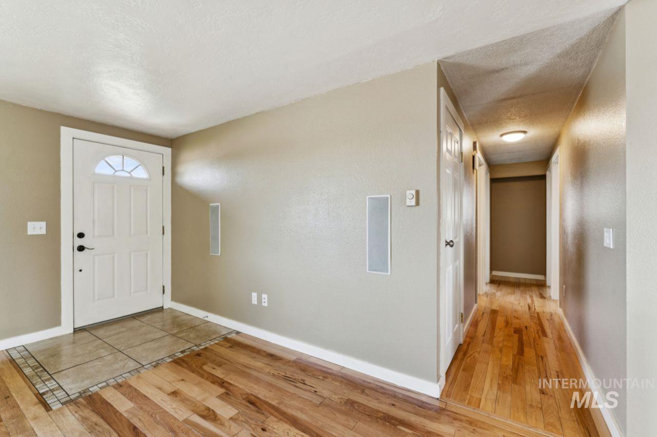 902 S Arizona, Fruitland, Idaho 83619, 3 Bedrooms, 1.5 Bathrooms, Residential For Sale, Price $349,500, 98982525