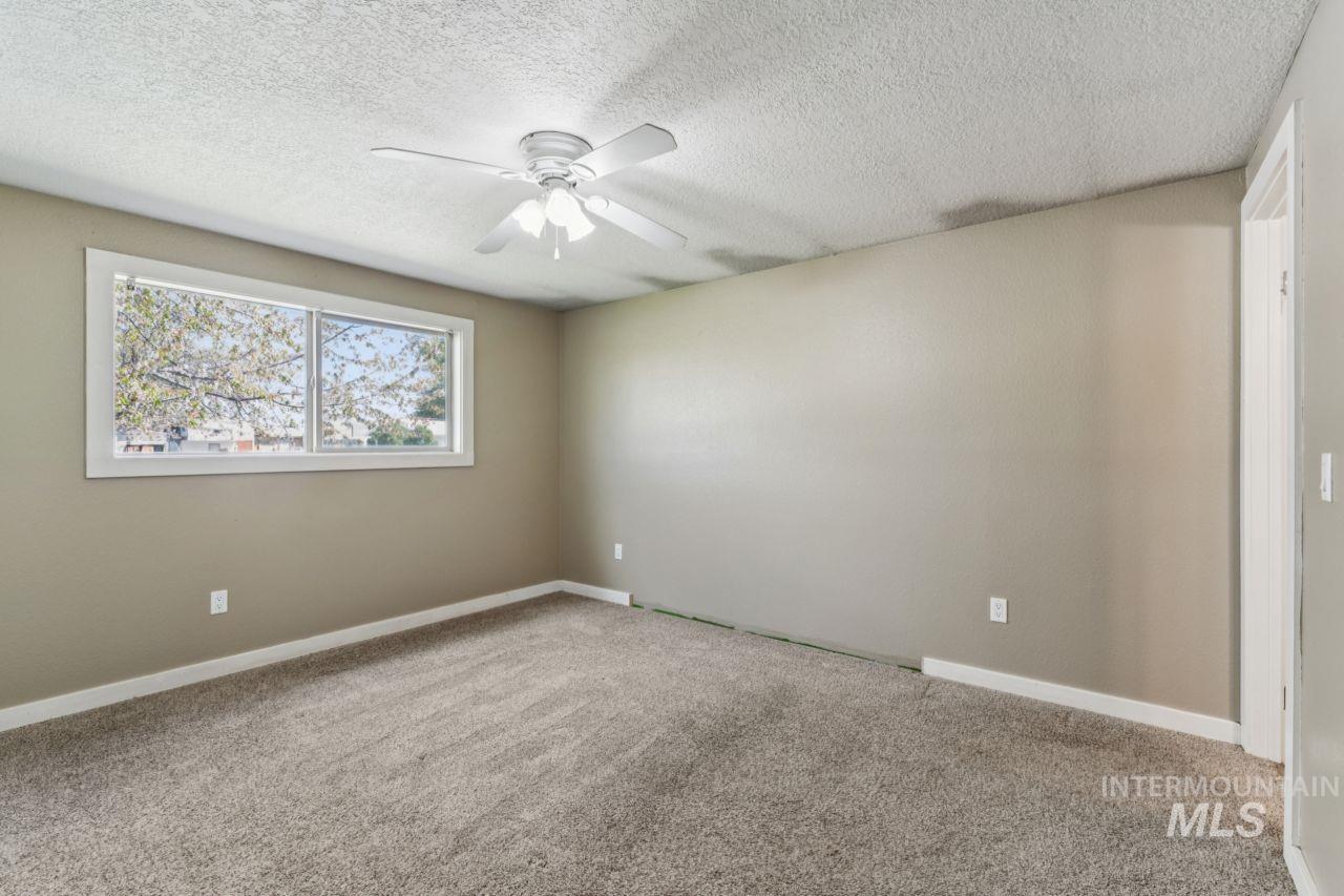 902 S Arizona, Fruitland, Idaho 83619, 3 Bedrooms, 1.5 Bathrooms, Residential For Sale, Price $349,500, 98982525