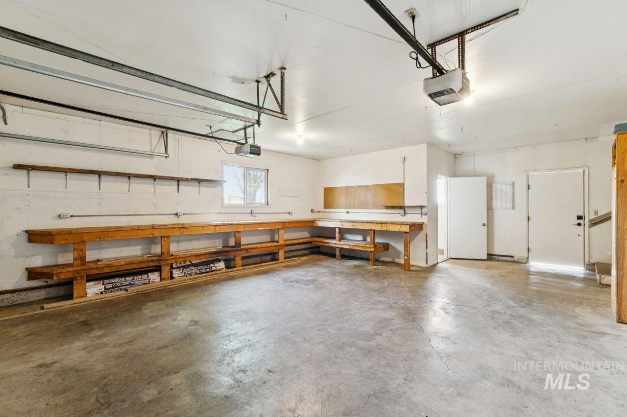 902 S Arizona, Fruitland, Idaho 83619, 3 Bedrooms, 1.5 Bathrooms, Residential For Sale, Price $349,500, 98982525